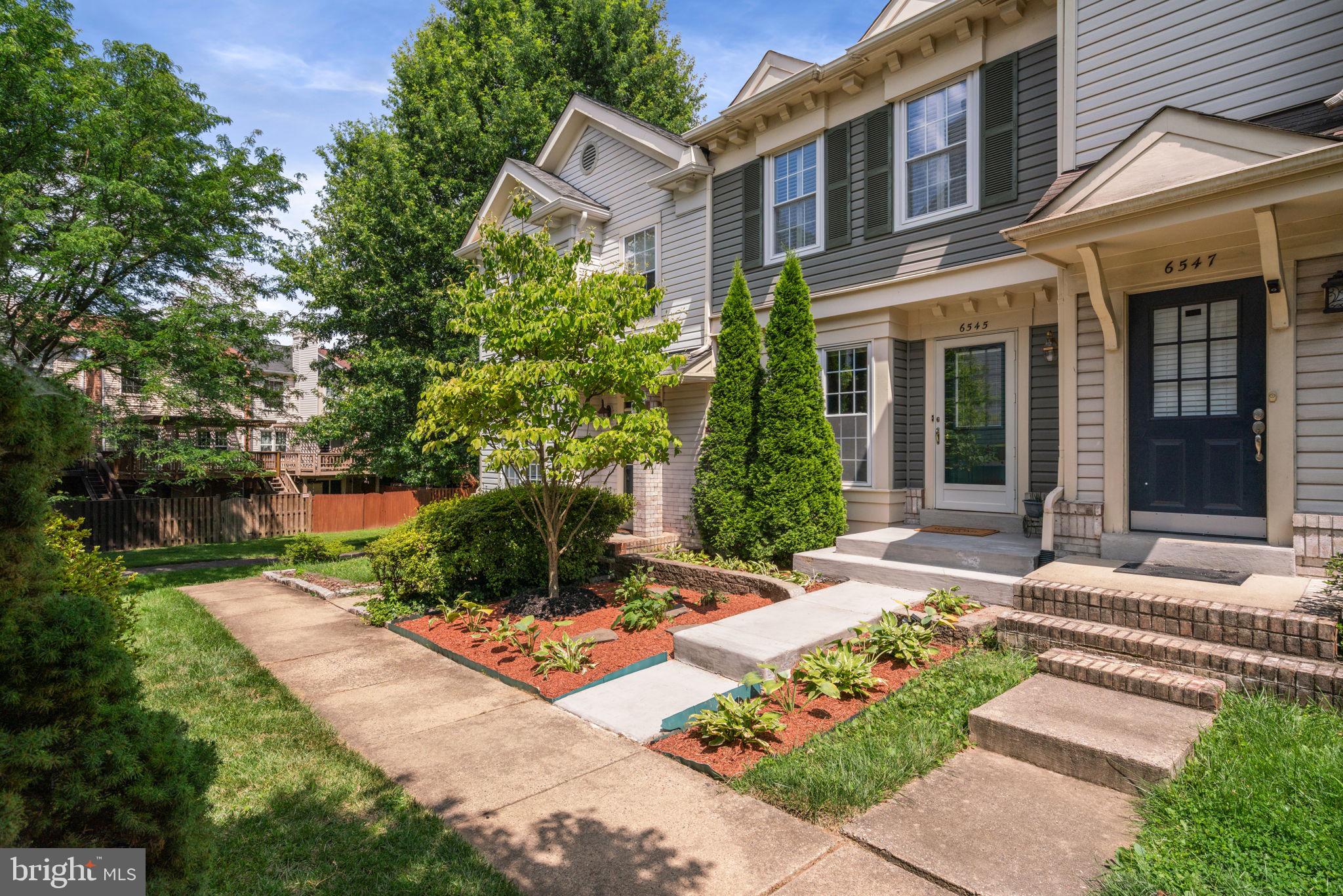 PINECREST - Residential