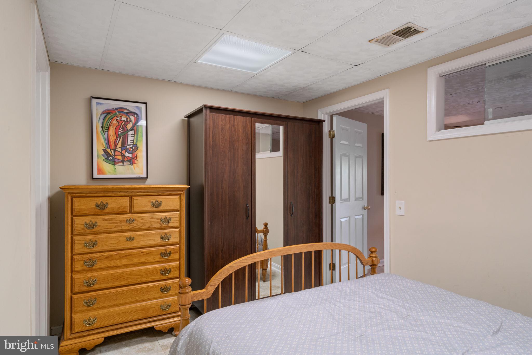 PINECREST - Residential