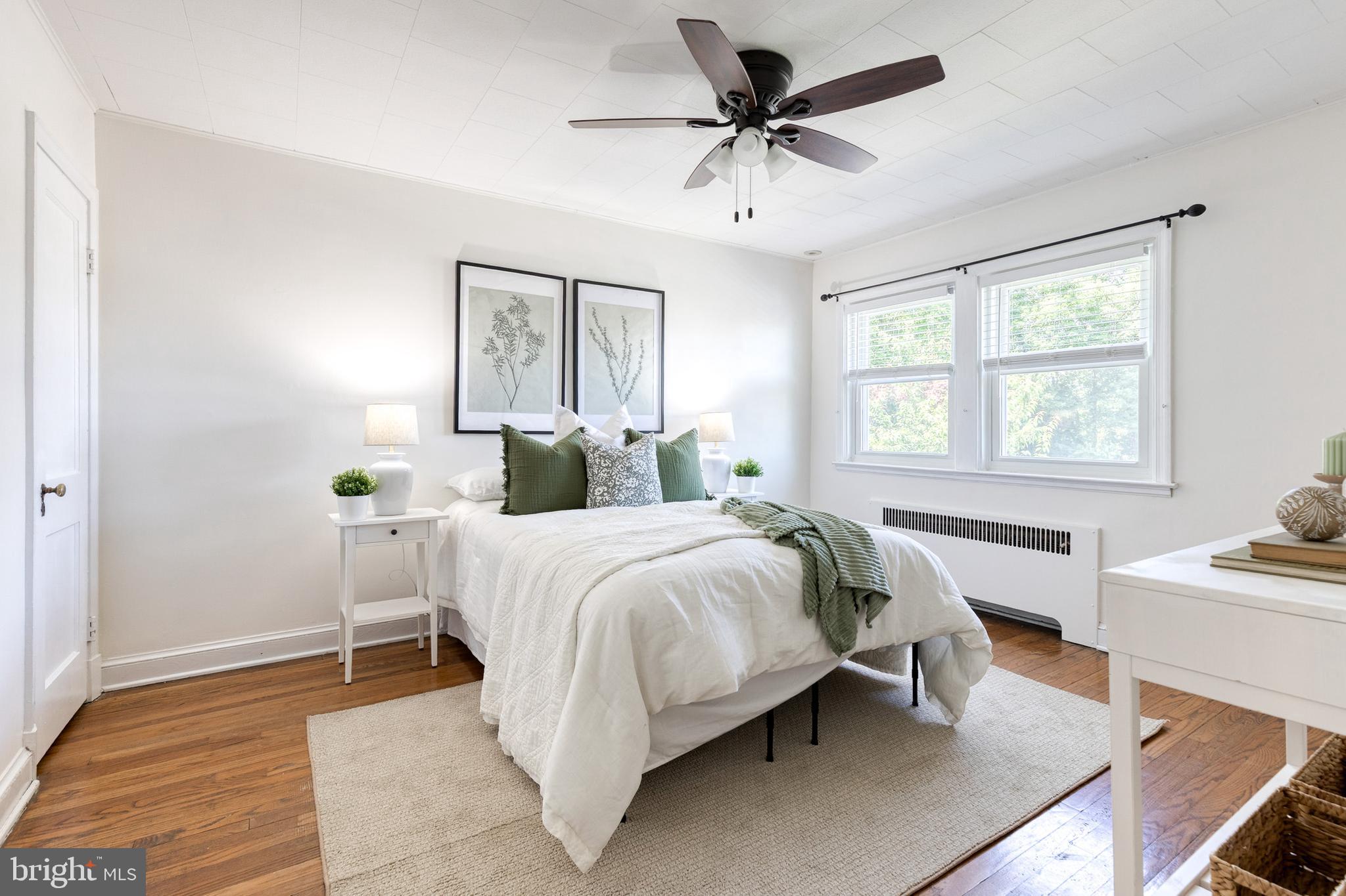 BURKLEIGH SQUARE - Residential