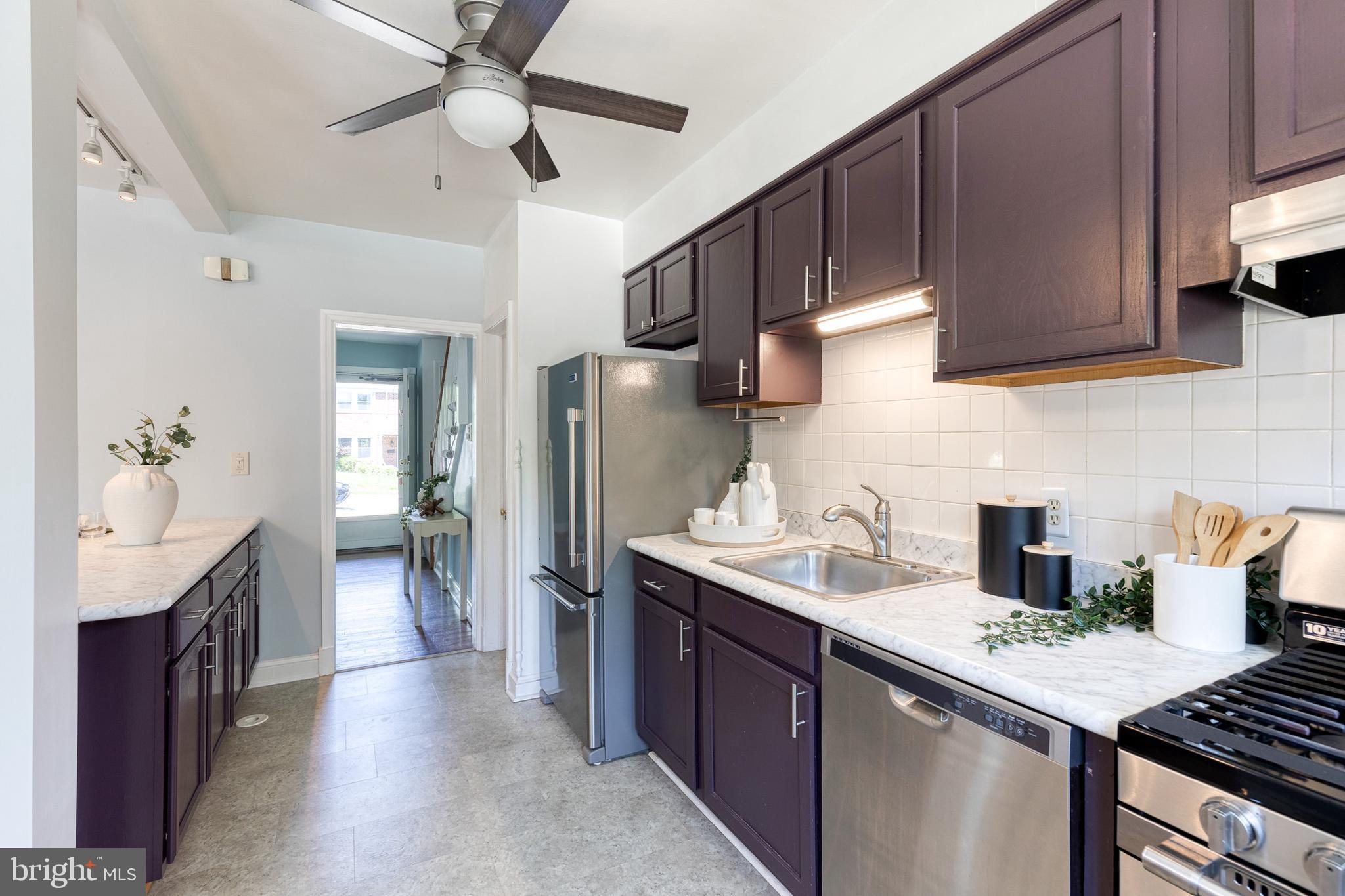 BURKLEIGH SQUARE - Residential