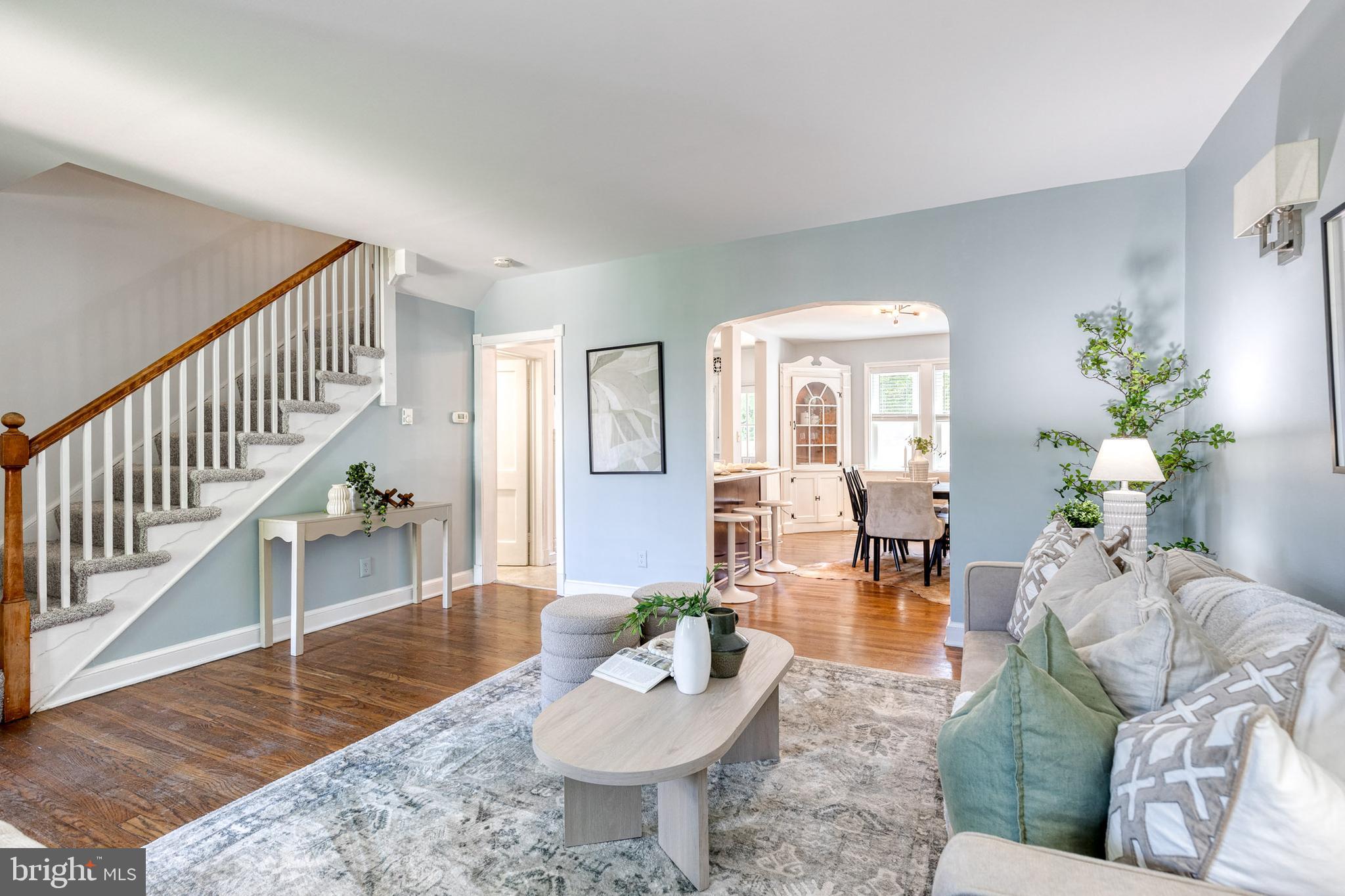 BURKLEIGH SQUARE - Residential