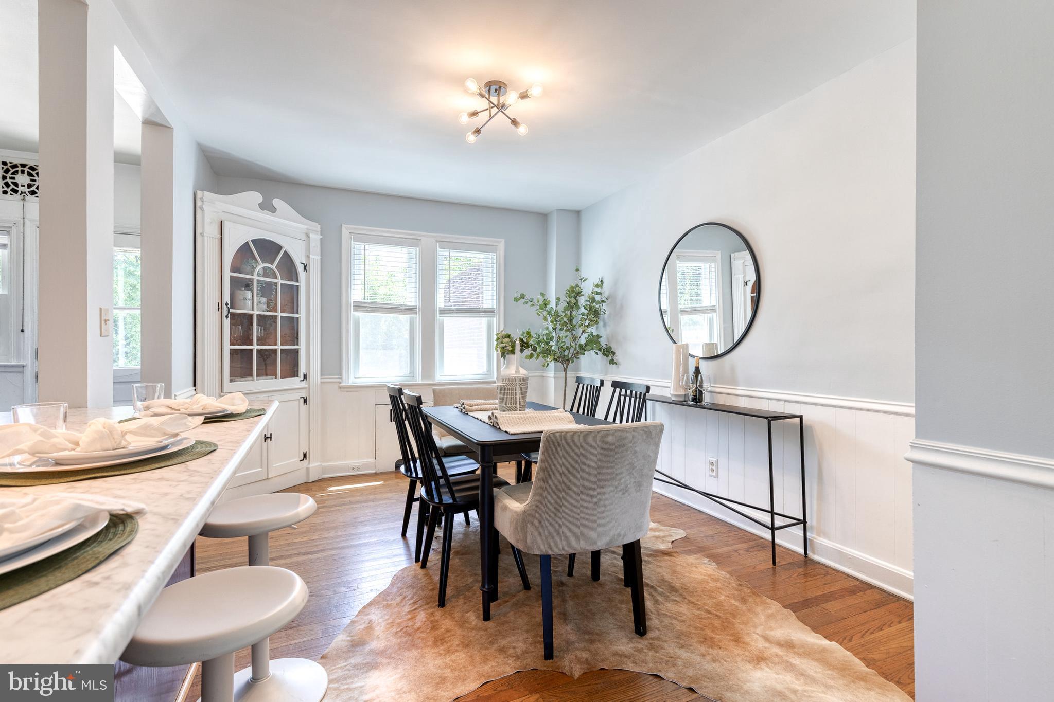 BURKLEIGH SQUARE - Residential