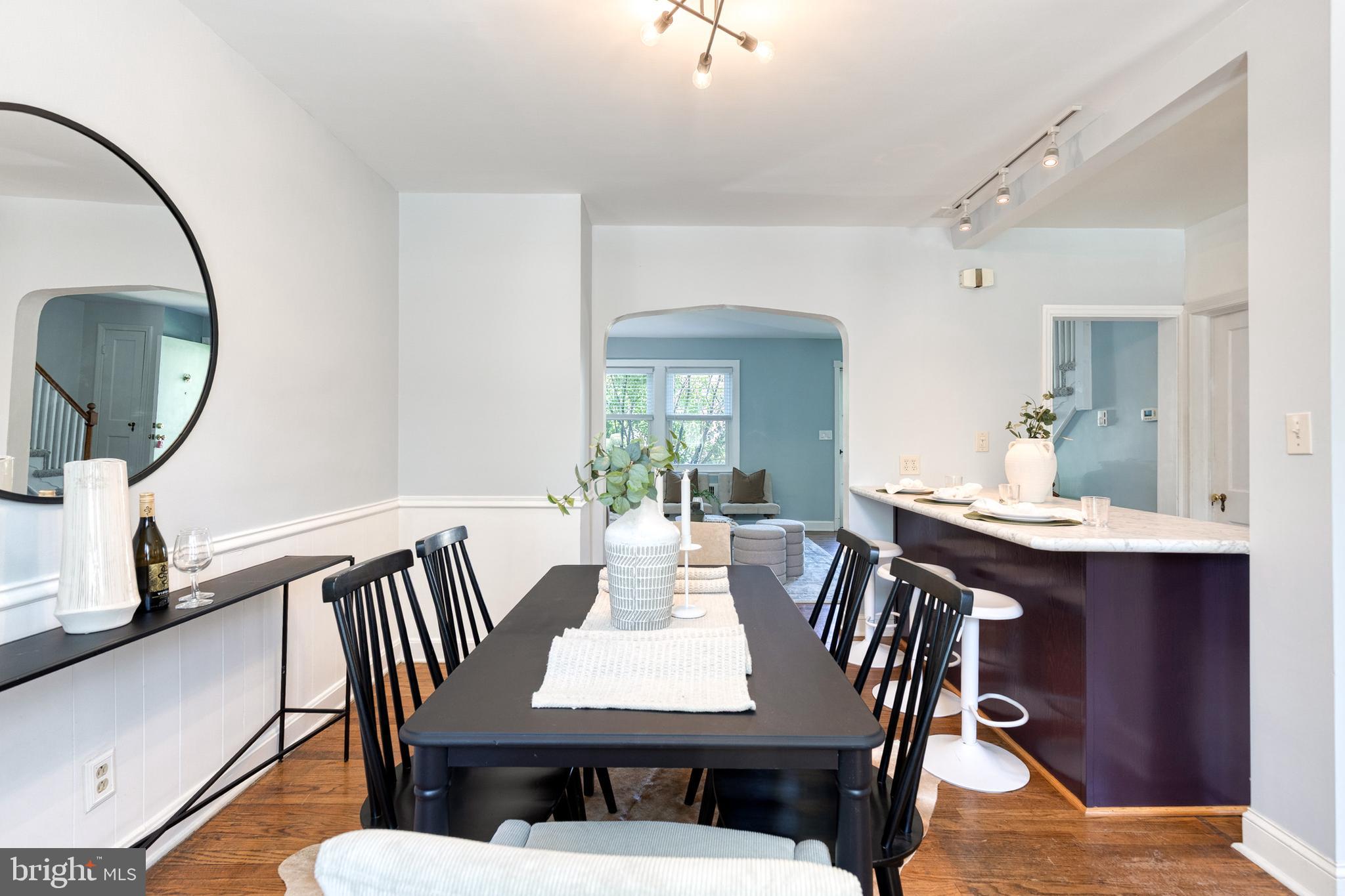BURKLEIGH SQUARE - Residential
