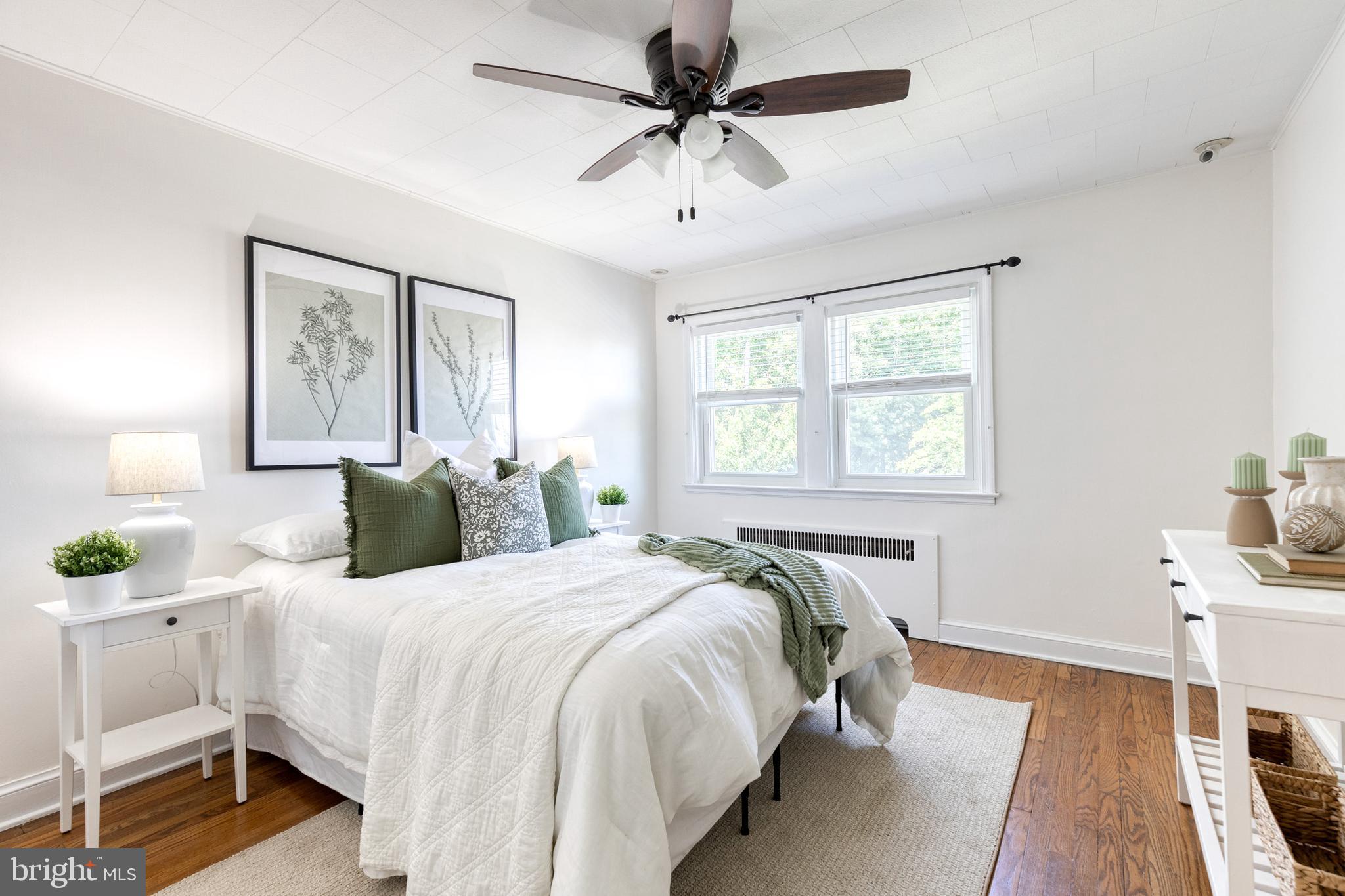 BURKLEIGH SQUARE - Residential