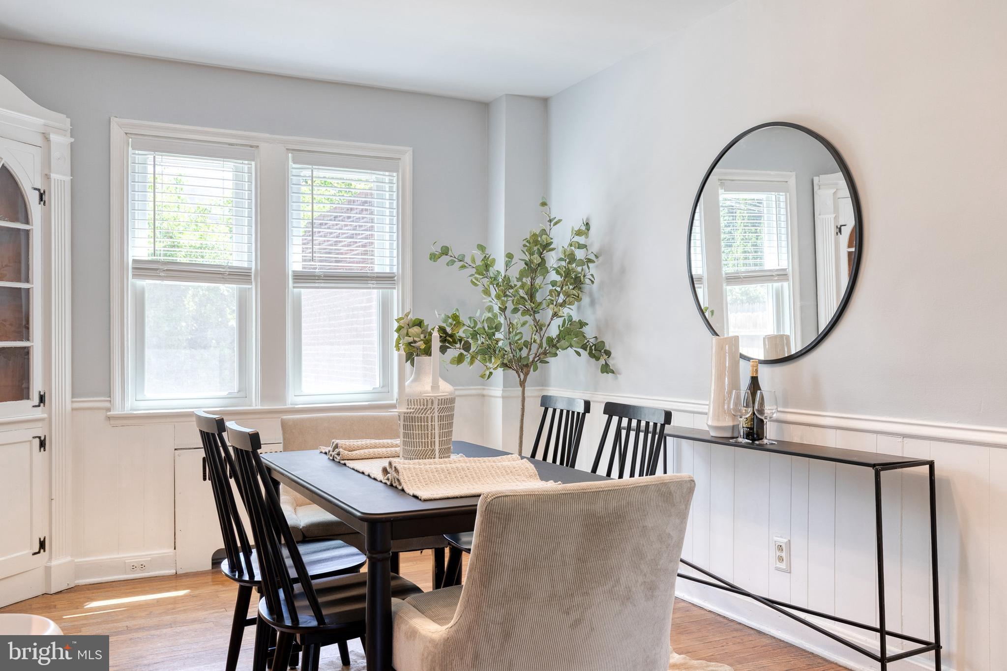 BURKLEIGH SQUARE - Residential