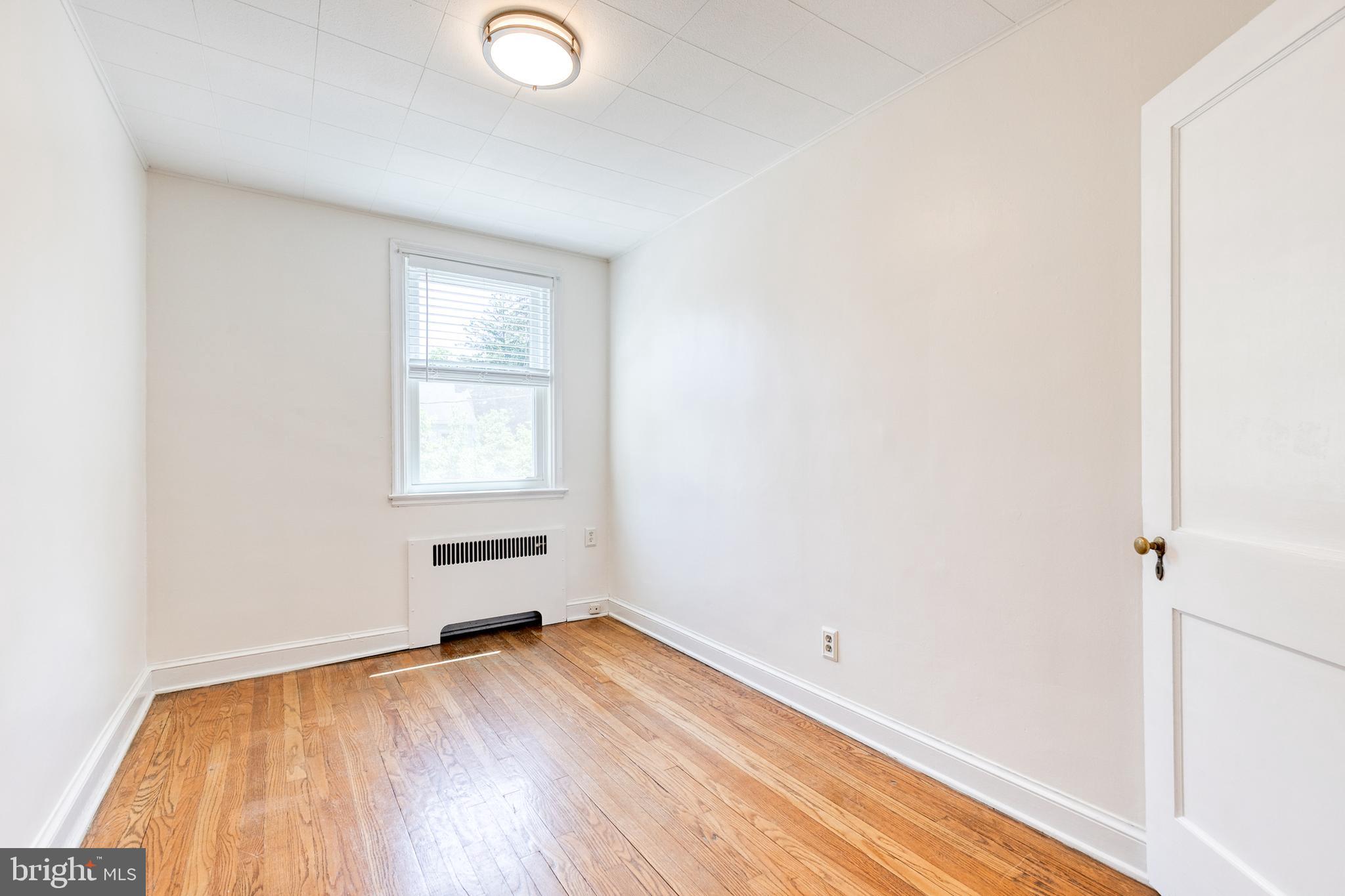 BURKLEIGH SQUARE - Residential
