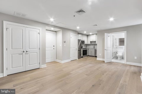 Condo For Rent - 222 W Rittenhouse Square #202<br/> PHILADELPHIA, PA 19103