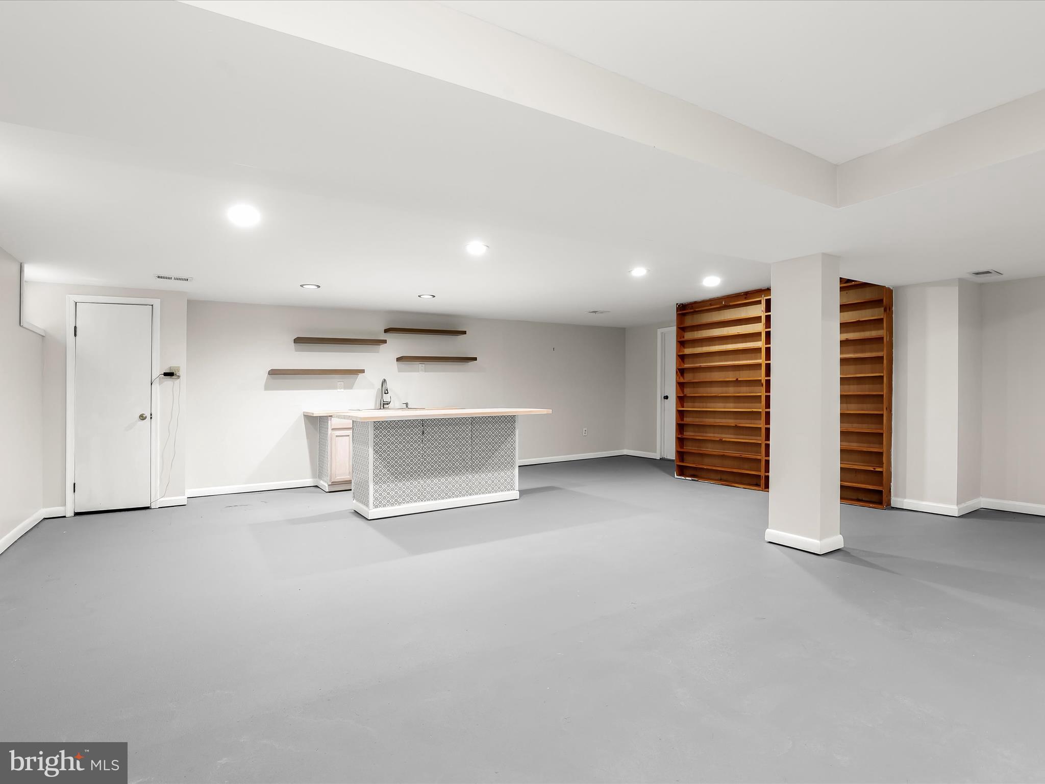 SUTER CIRCLE - Residential