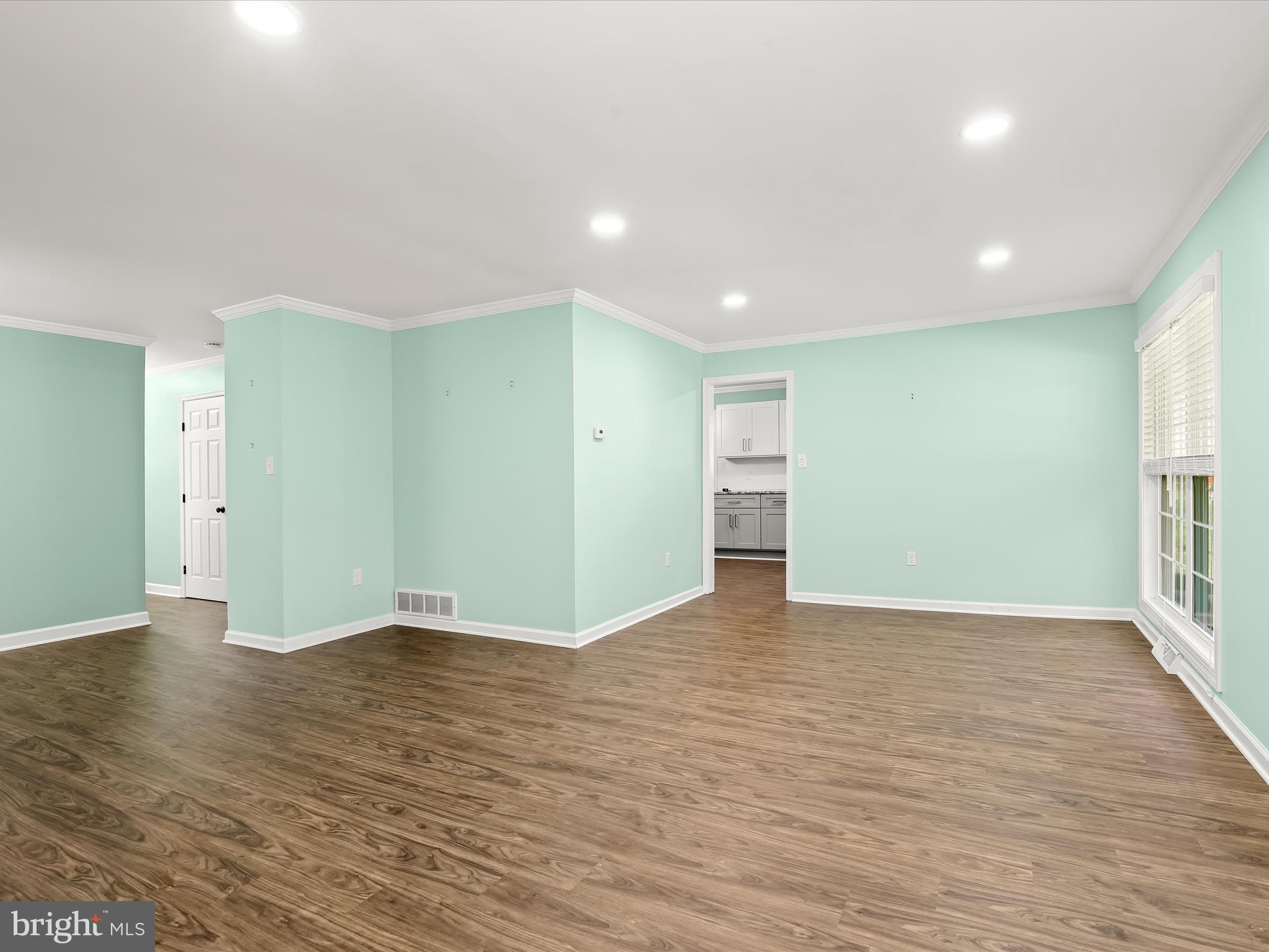 SUTER CIRCLE - Residential