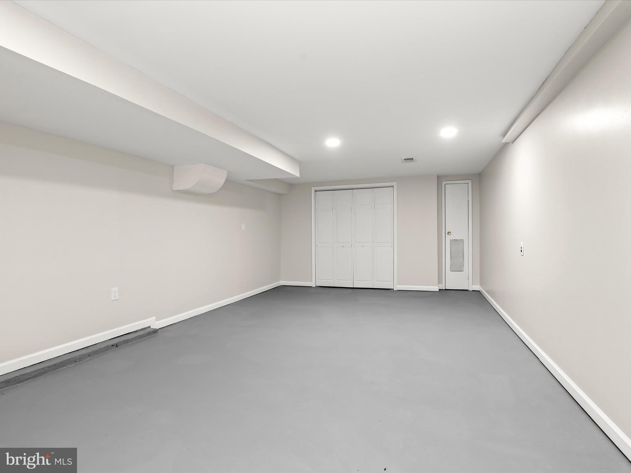 SUTER CIRCLE - Residential