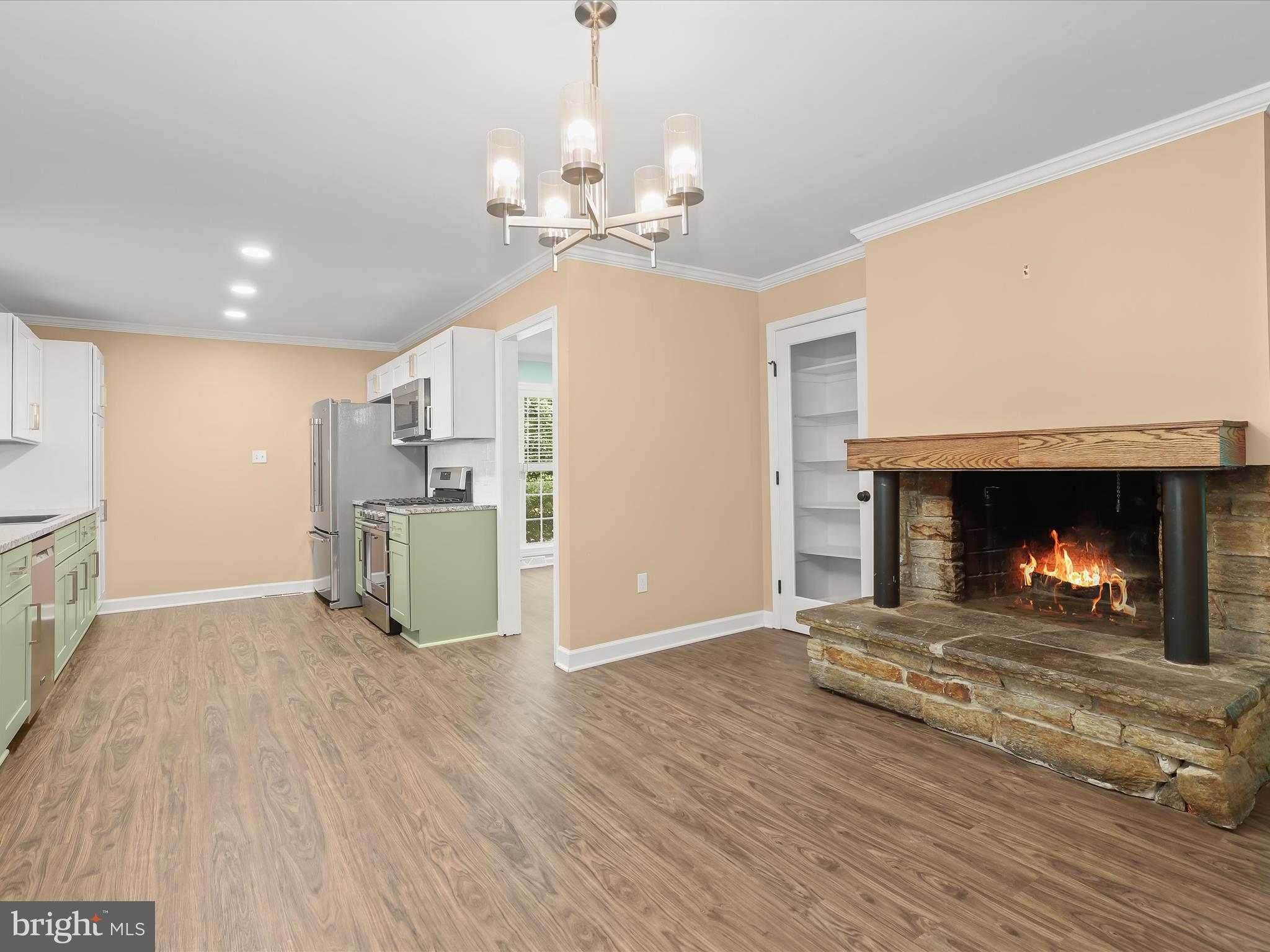 SUTER CIRCLE - Residential