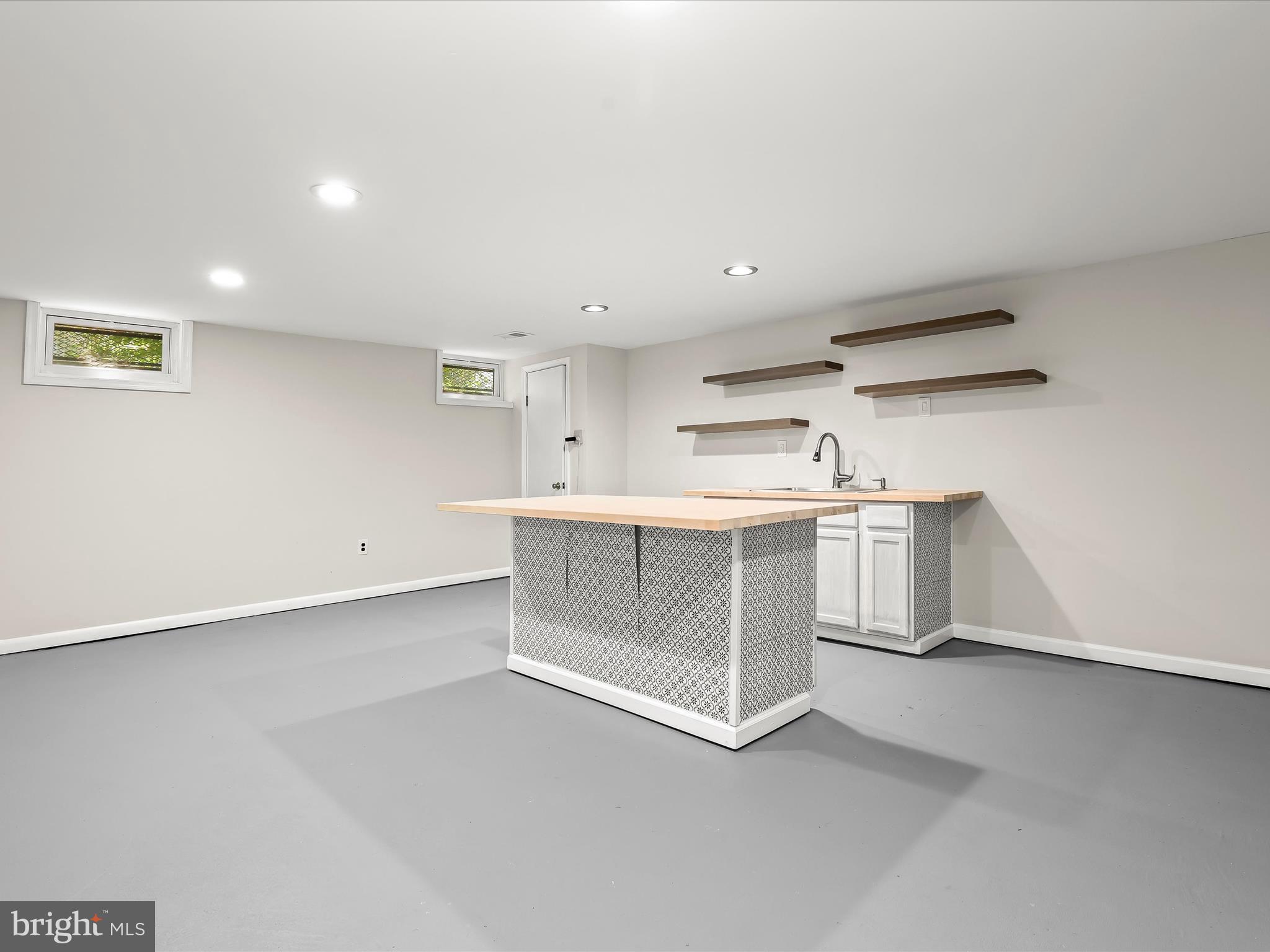 SUTER CIRCLE - Residential