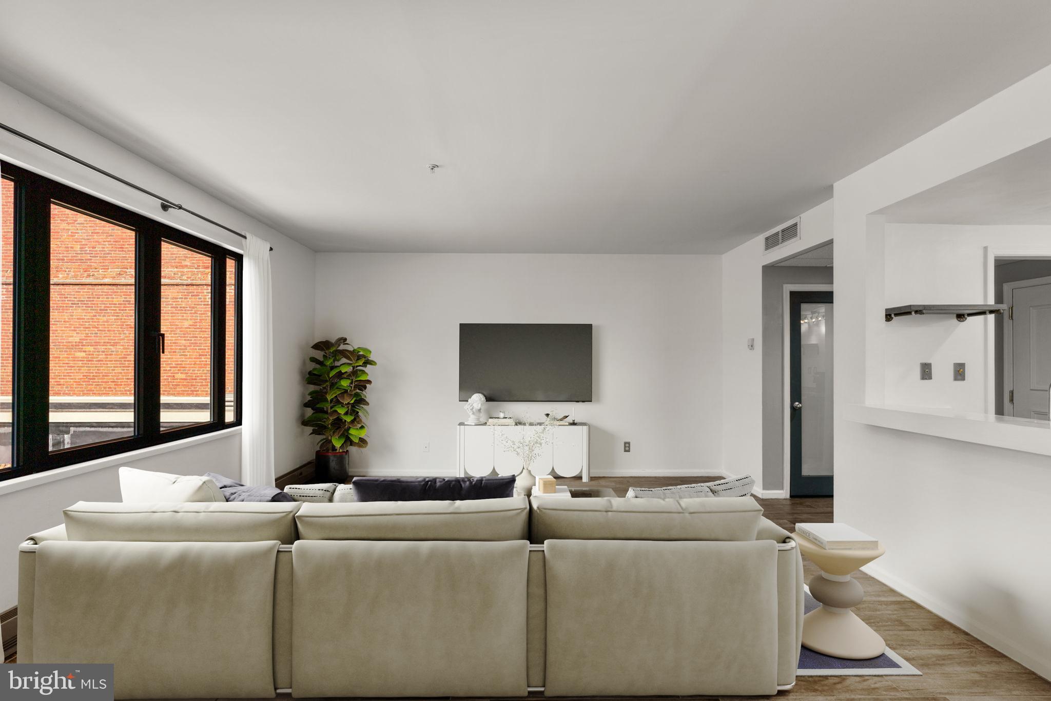 HENDERSON'S WHARF - Residential