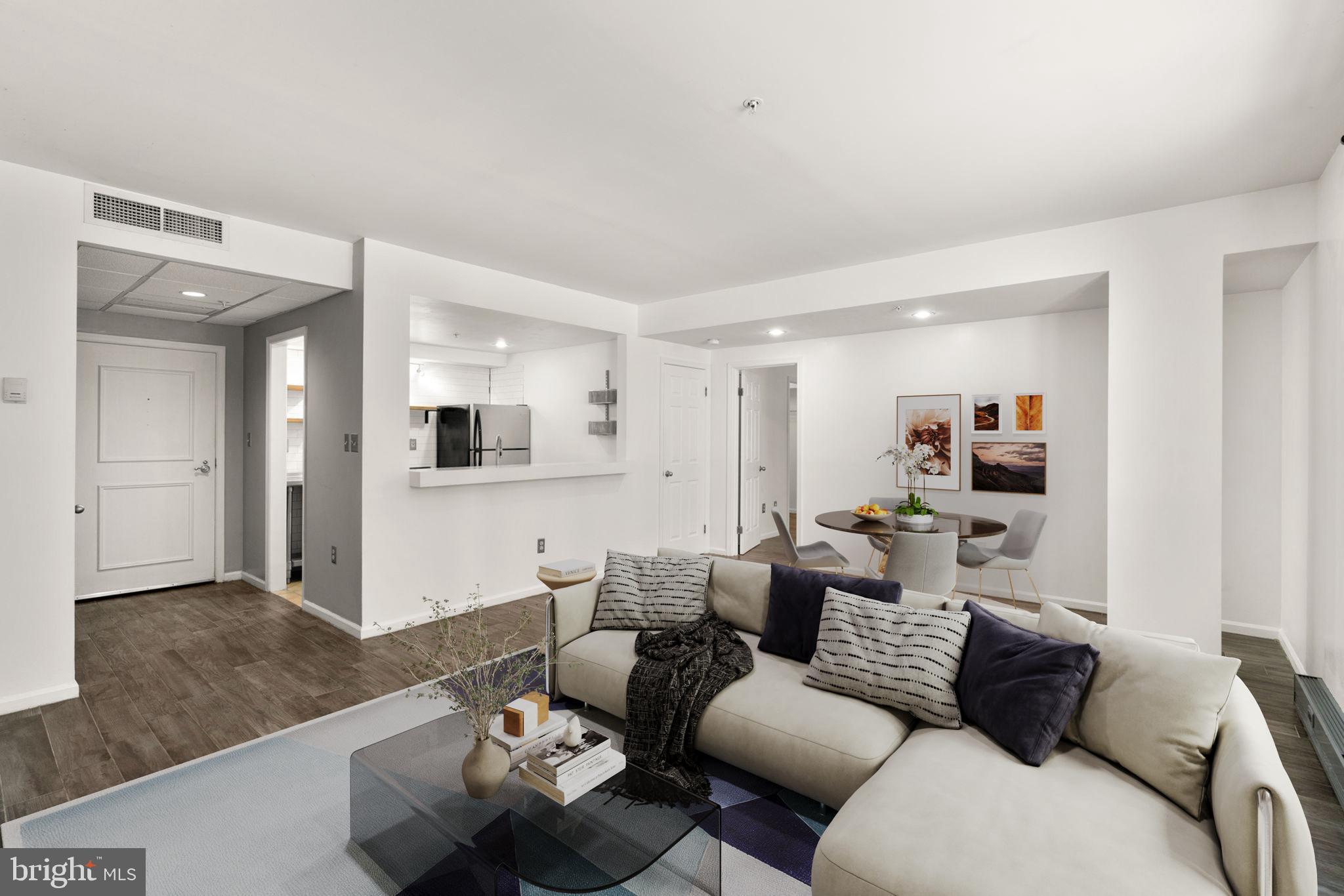 HENDERSON'S WHARF - Residential