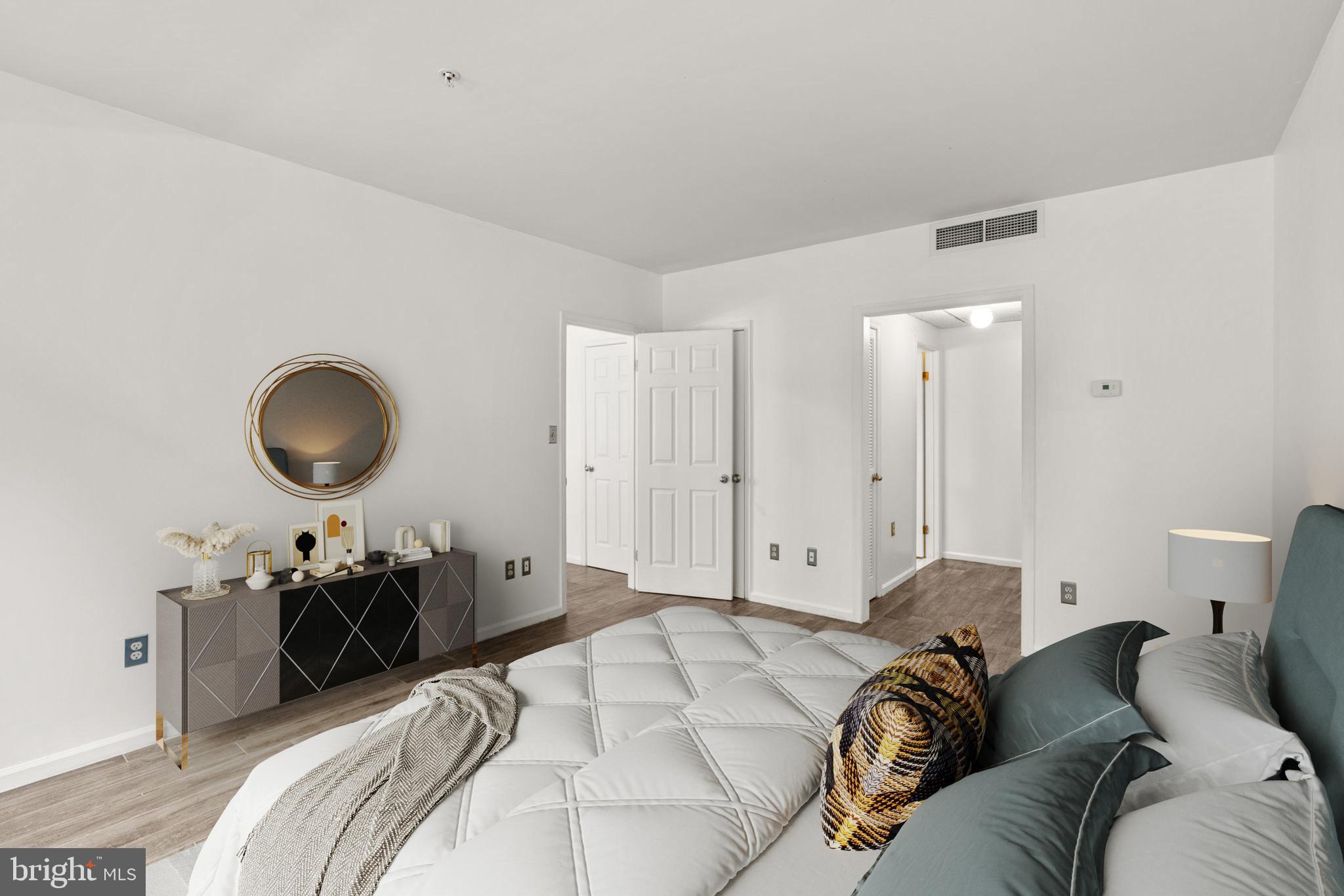 HENDERSON'S WHARF - Residential