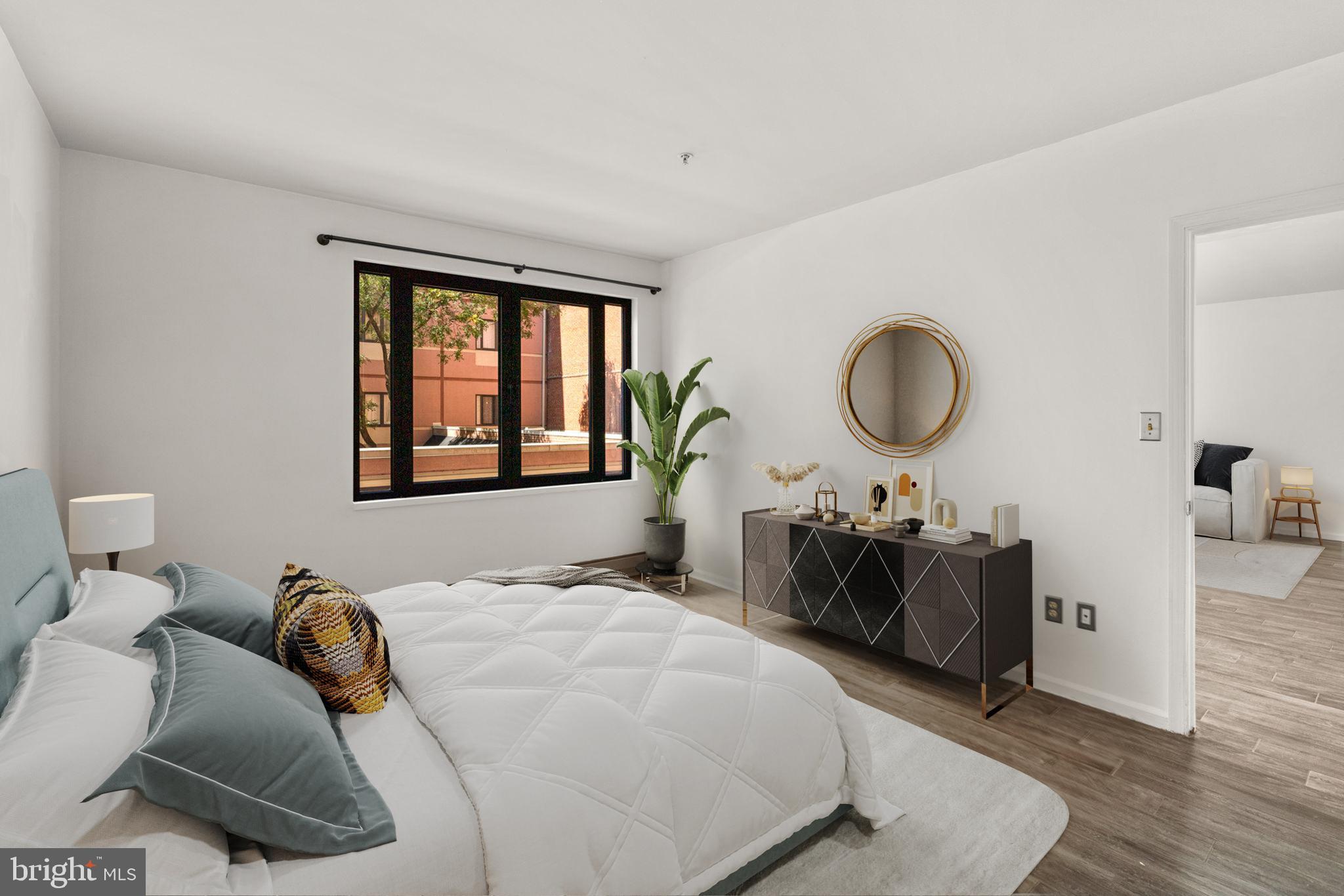 HENDERSON'S WHARF - Residential