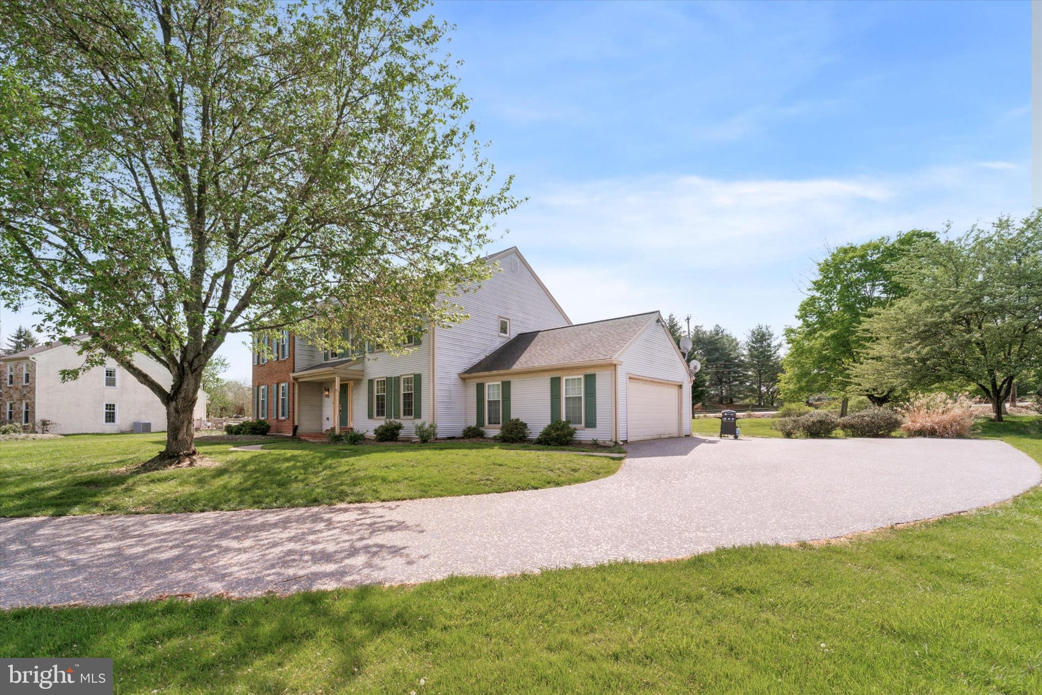 1098 ARMSTRONG COURT