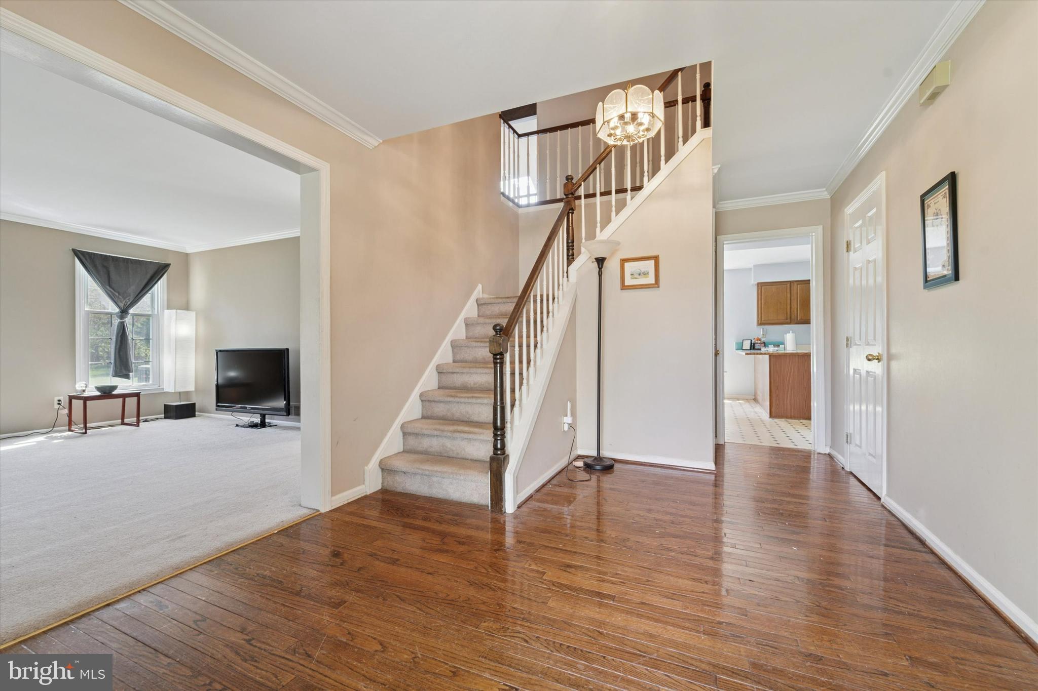 1098 ARMSTRONG COURT