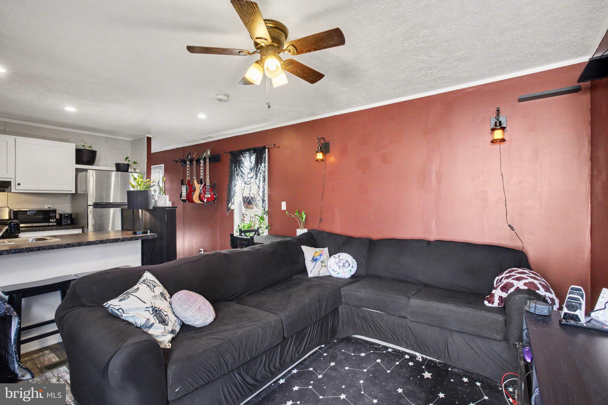 OAK KNOLL ESTATES - Residential