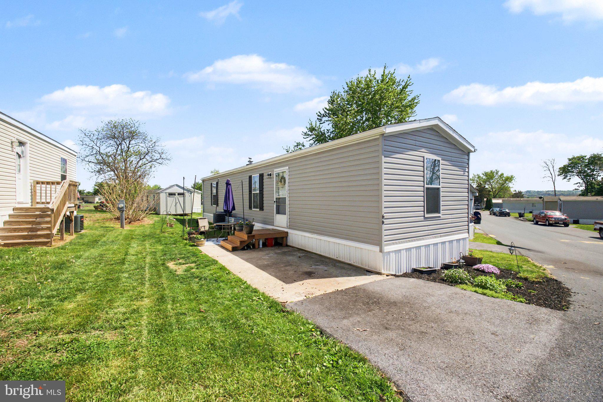 OAK KNOLL ESTATES - Residential