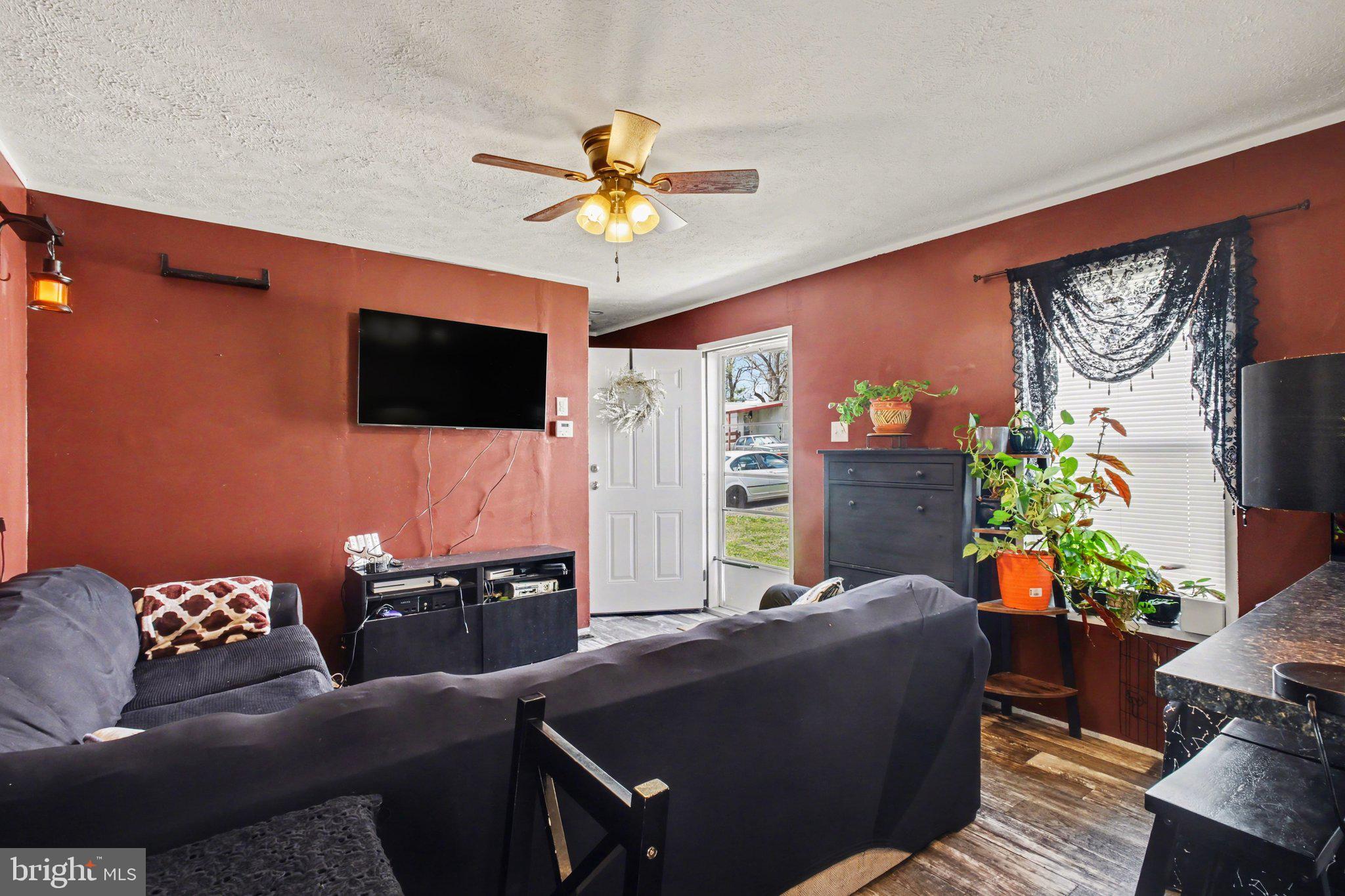 OAK KNOLL ESTATES - Residential