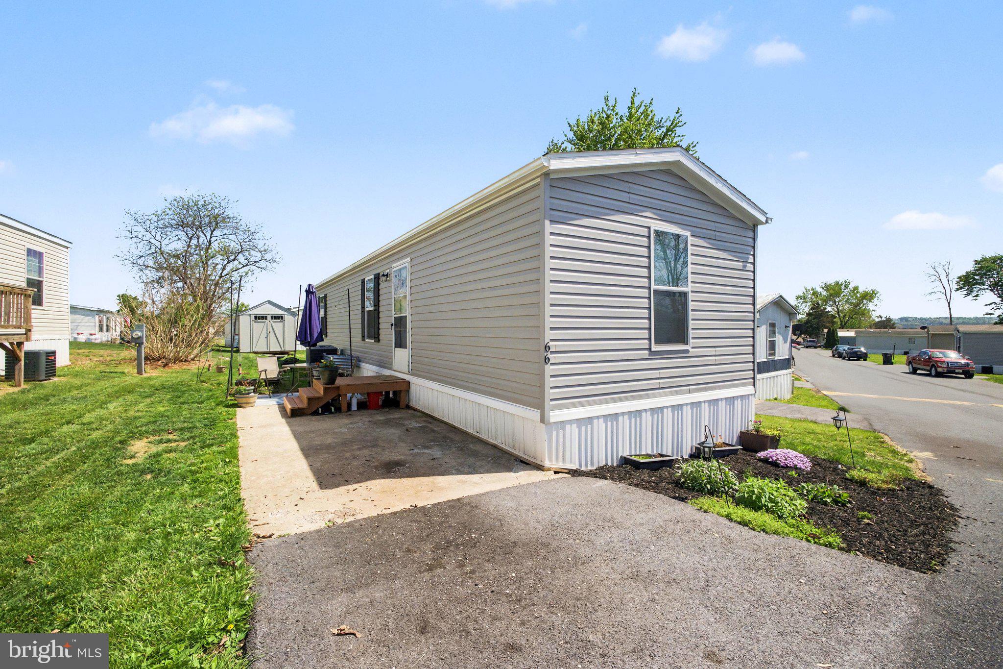 OAK KNOLL ESTATES - Residential