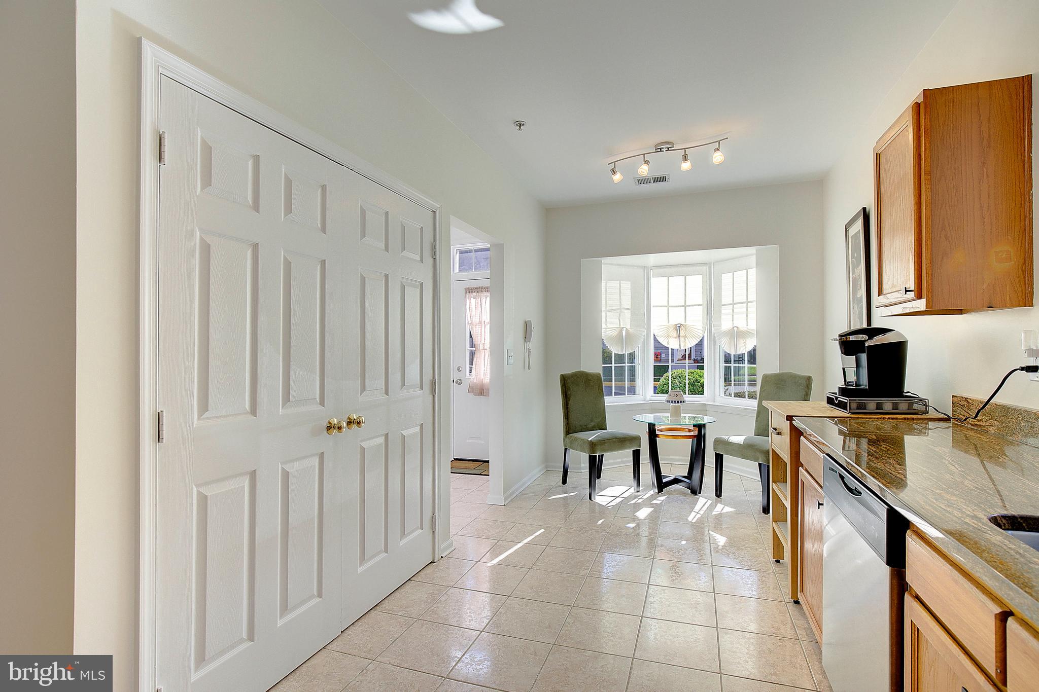 NANTUCKET MEWS @ CROFTON - Residential