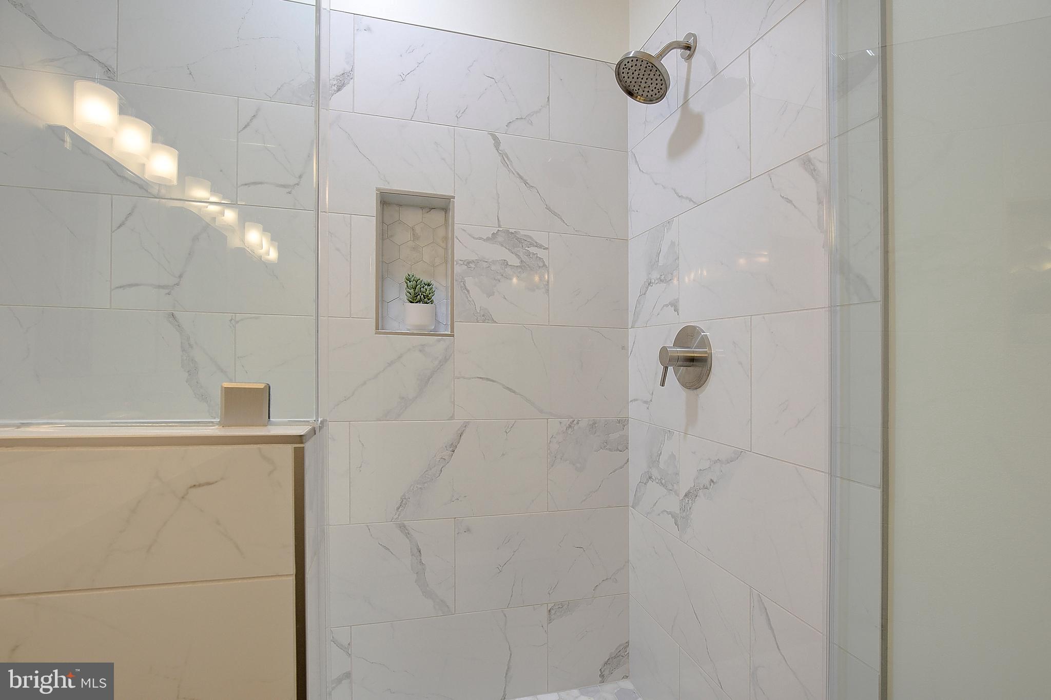 NANTUCKET MEWS @ CROFTON - Residential