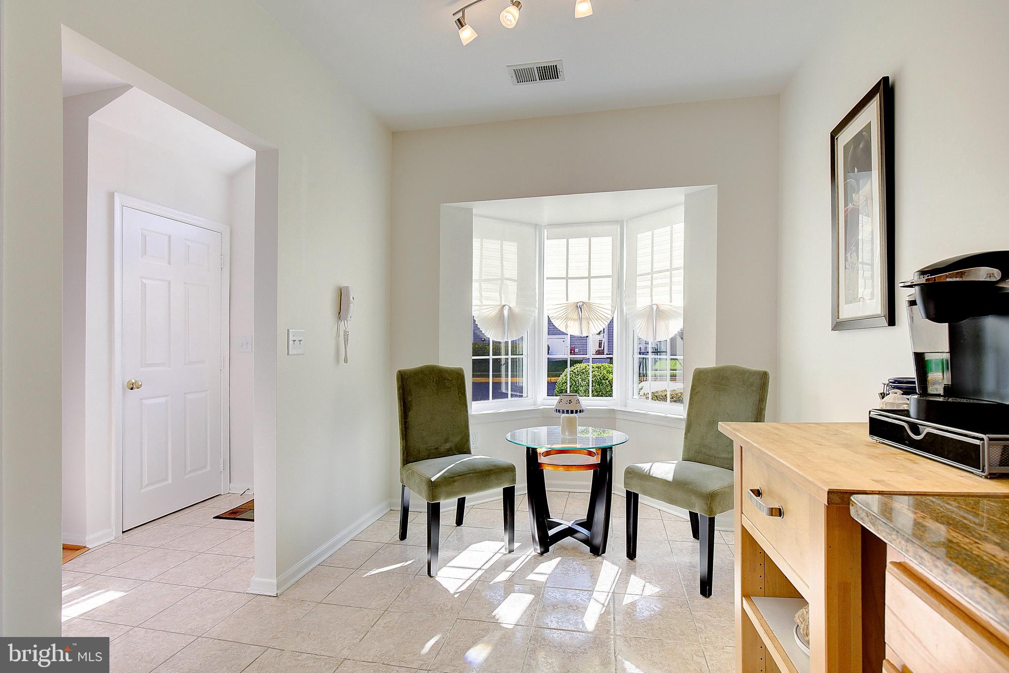 NANTUCKET MEWS @ CROFTON - Residential