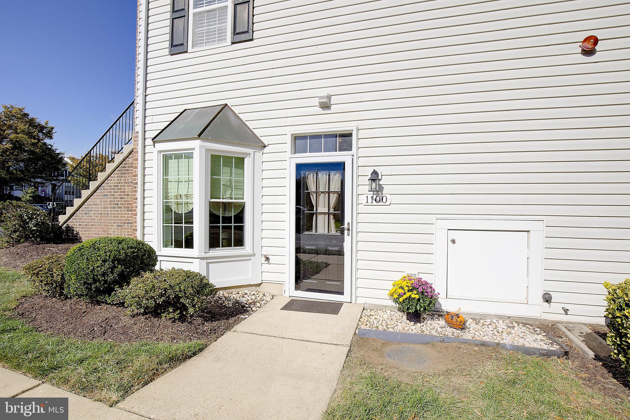 NANTUCKET MEWS @ CROFTON - Residential