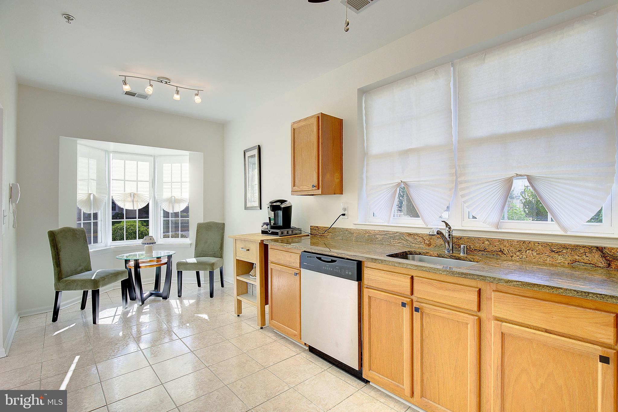 NANTUCKET MEWS @ CROFTON - Residential