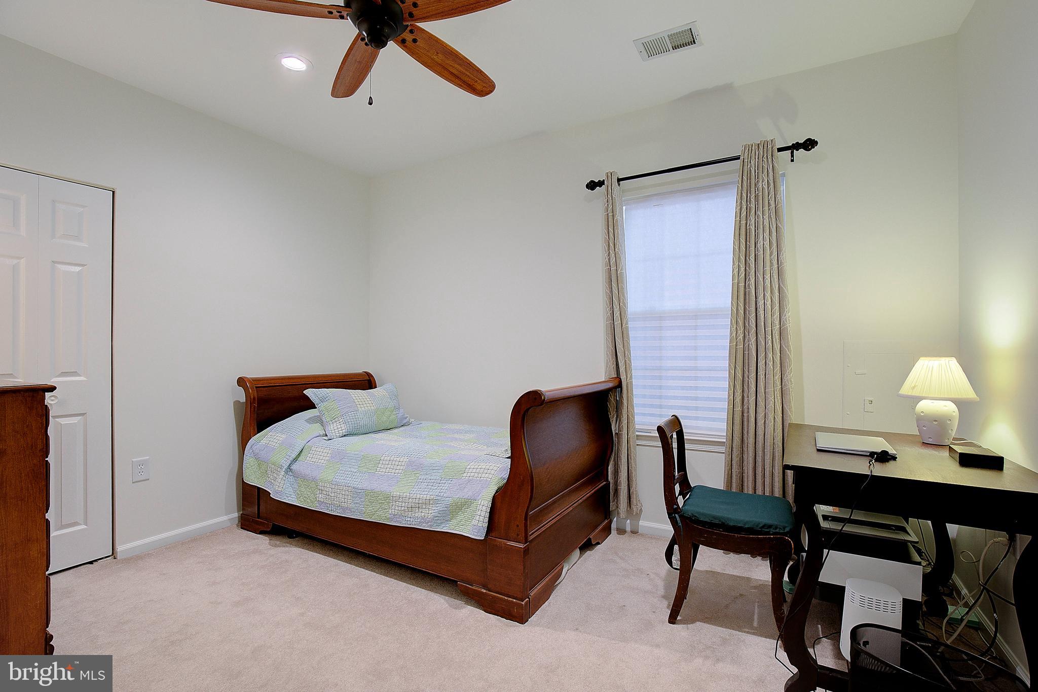 NANTUCKET MEWS @ CROFTON - Residential