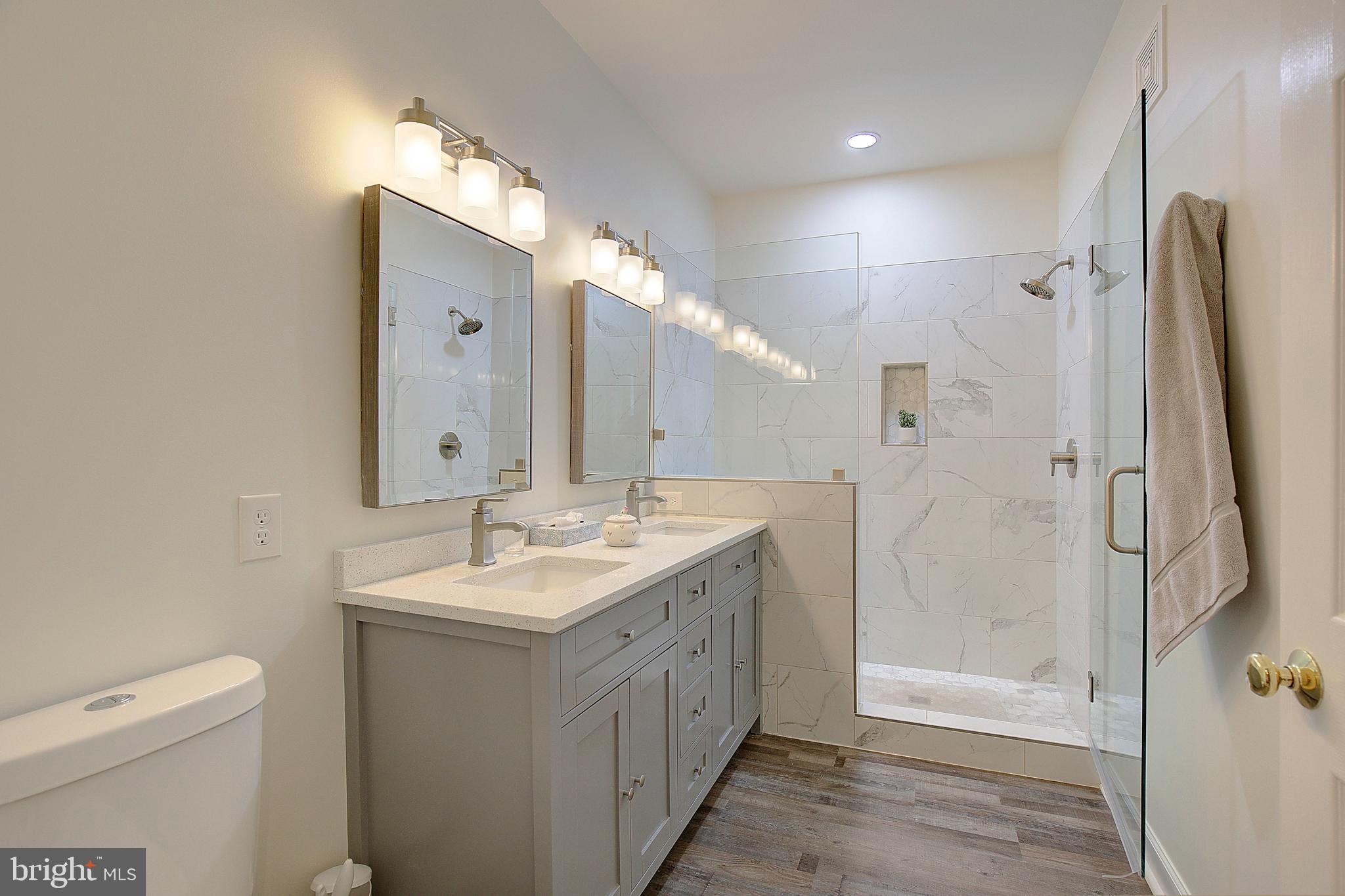 NANTUCKET MEWS @ CROFTON - Residential