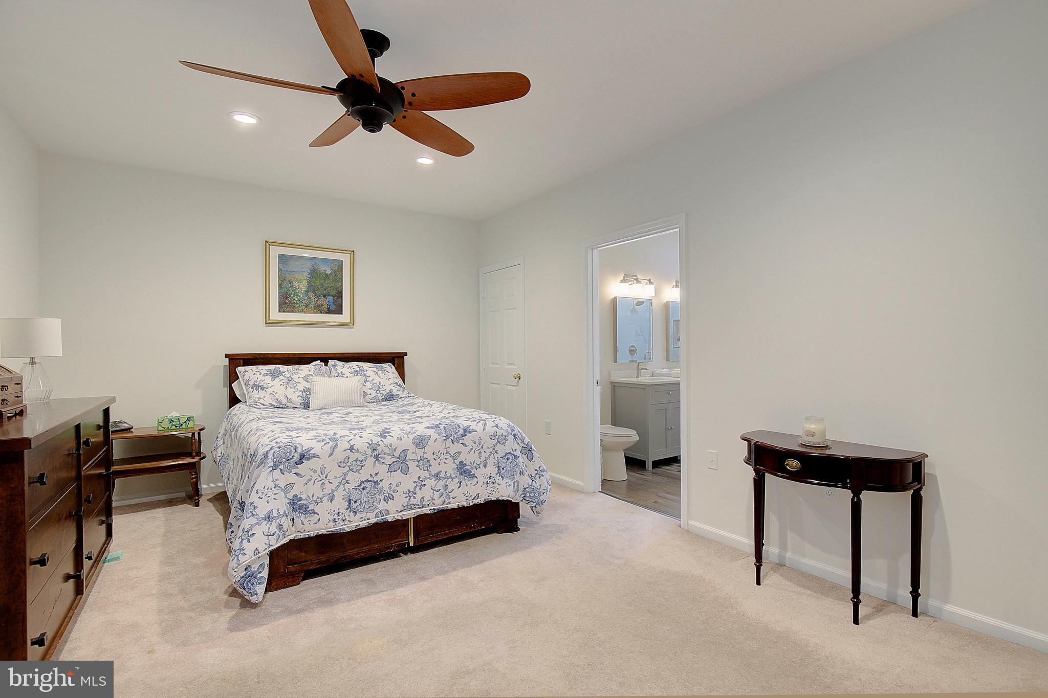 NANTUCKET MEWS @ CROFTON - Residential