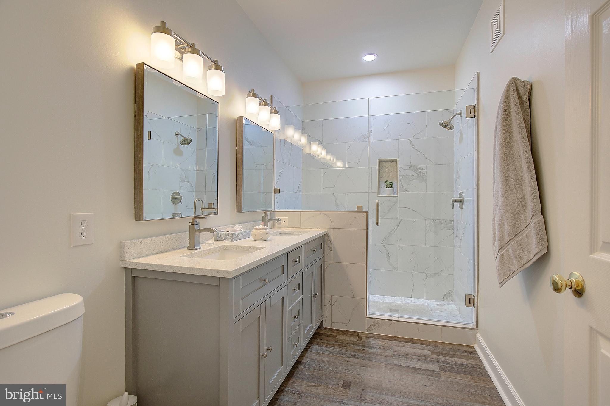 NANTUCKET MEWS @ CROFTON - Residential