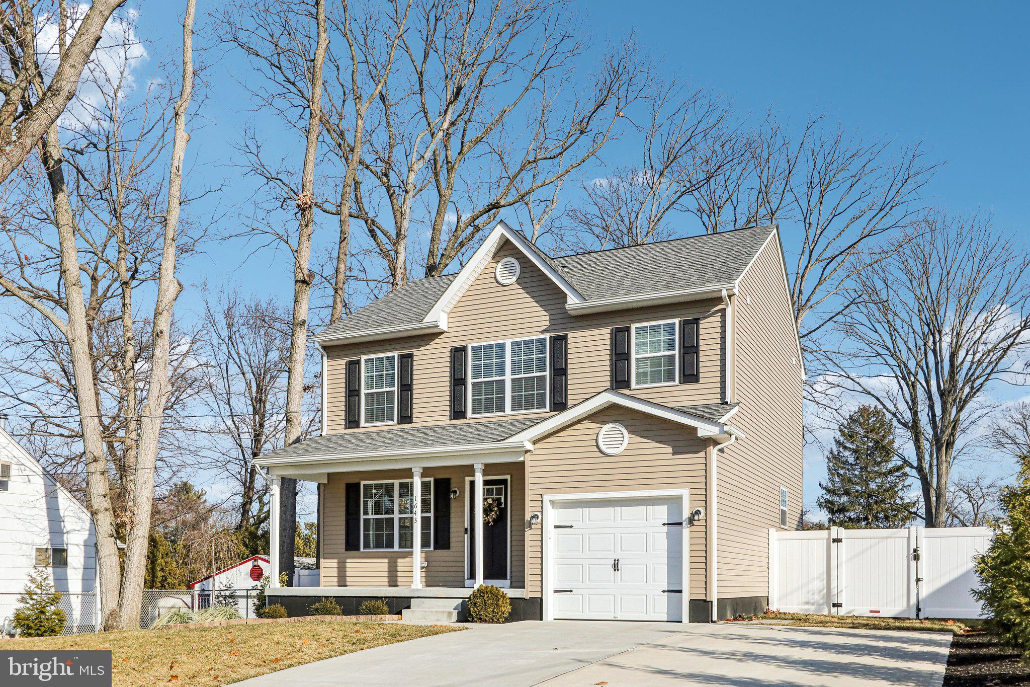 1643 CHARTER OAK AVENUE