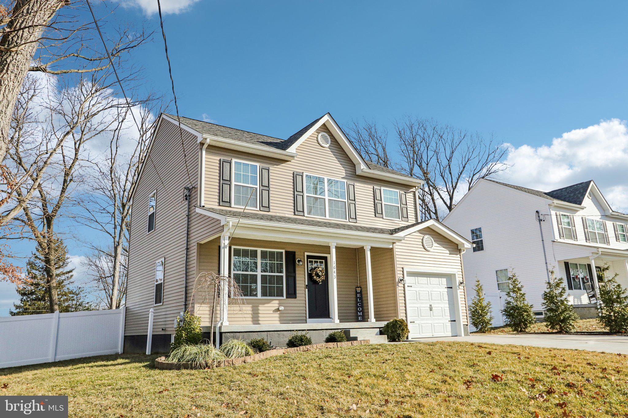 1643 CHARTER OAK AVENUE