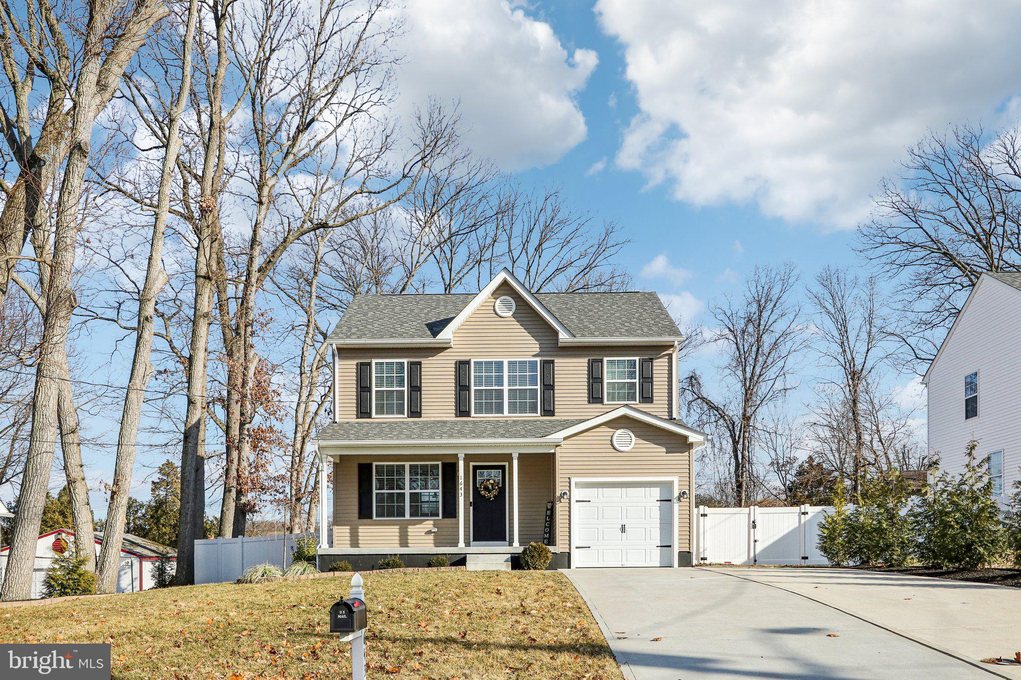 1643 CHARTER OAK AVENUE