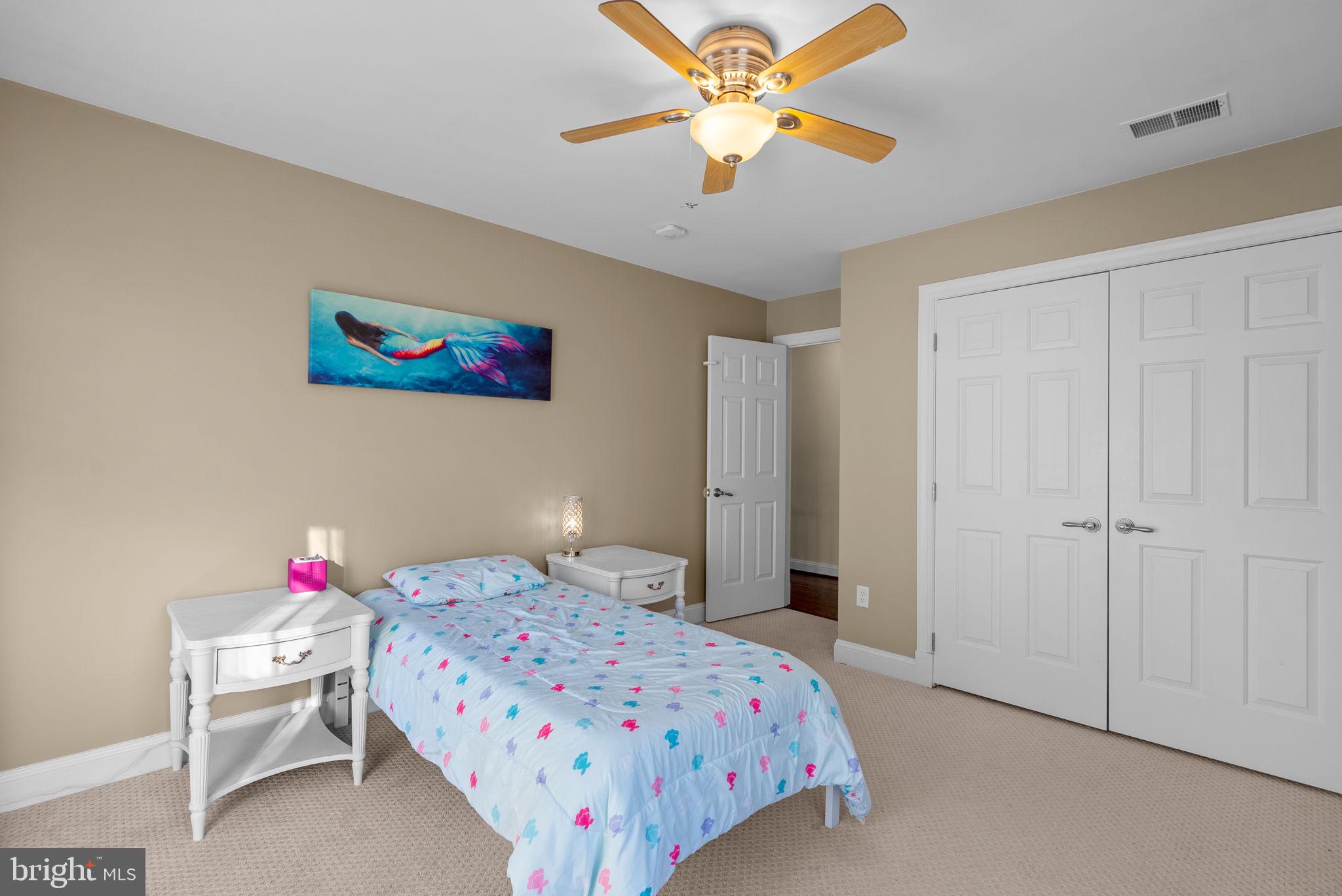 RIVER HILL - Residential