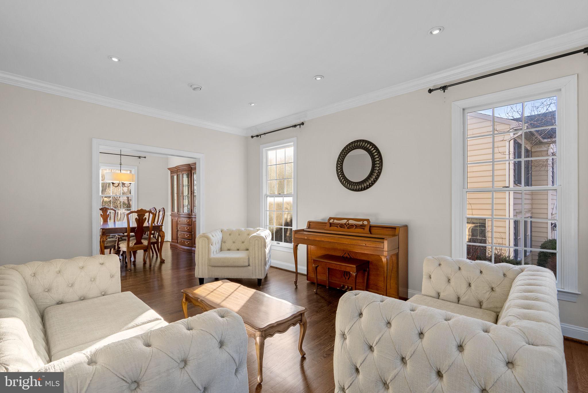 6409 SUMMER SUNRISE DRIVE