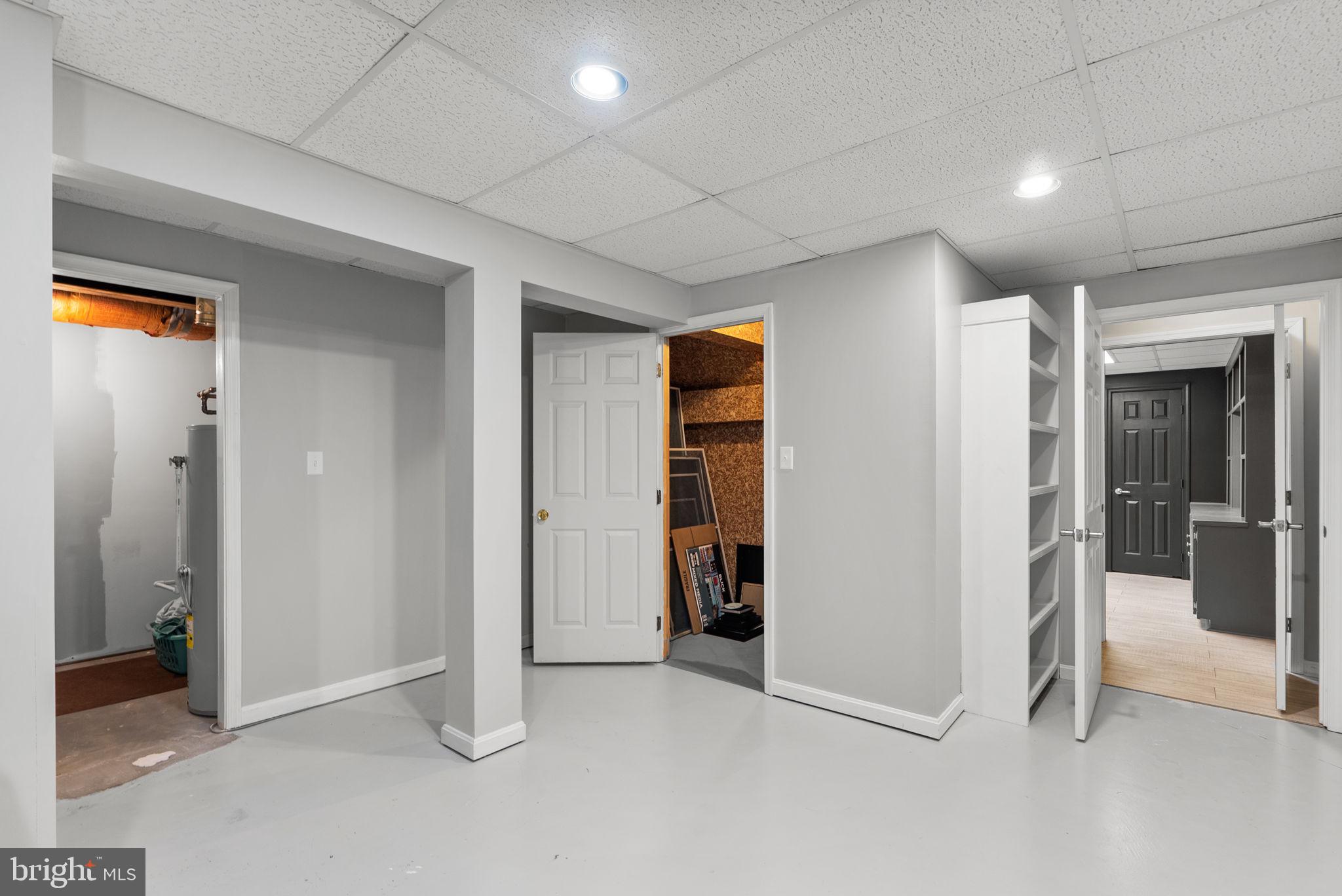 RIVER HILL - Residential