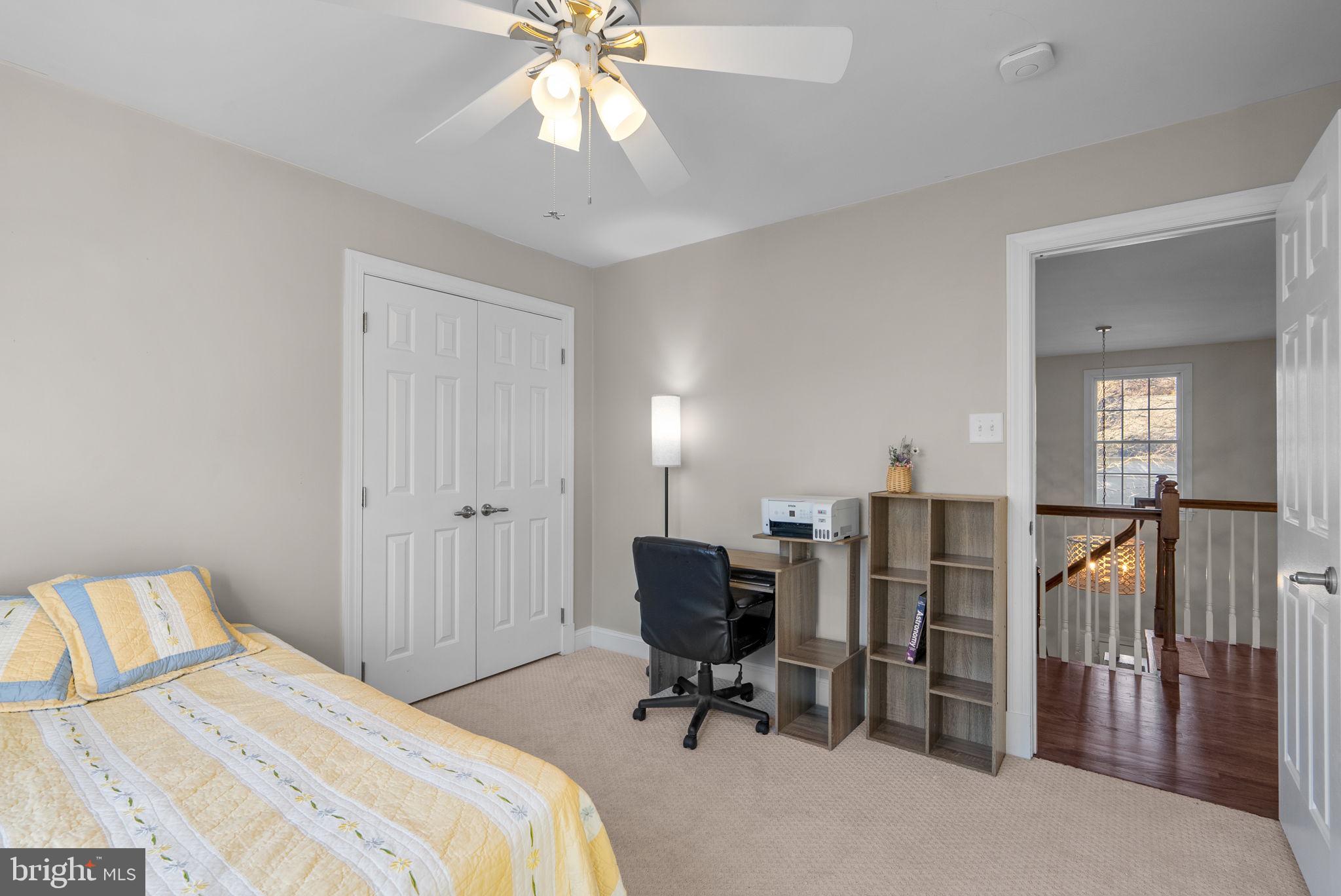 RIVER HILL - Residential