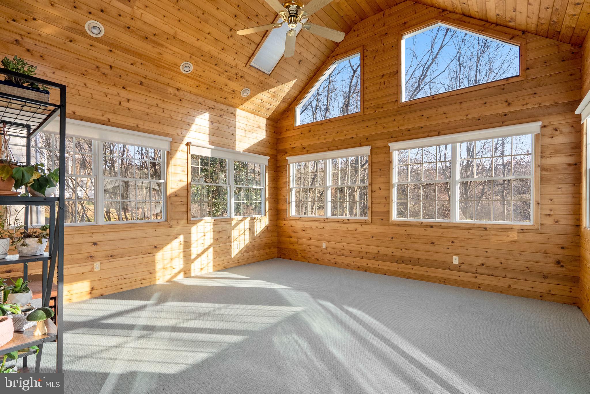 RIVER HILL - Residential