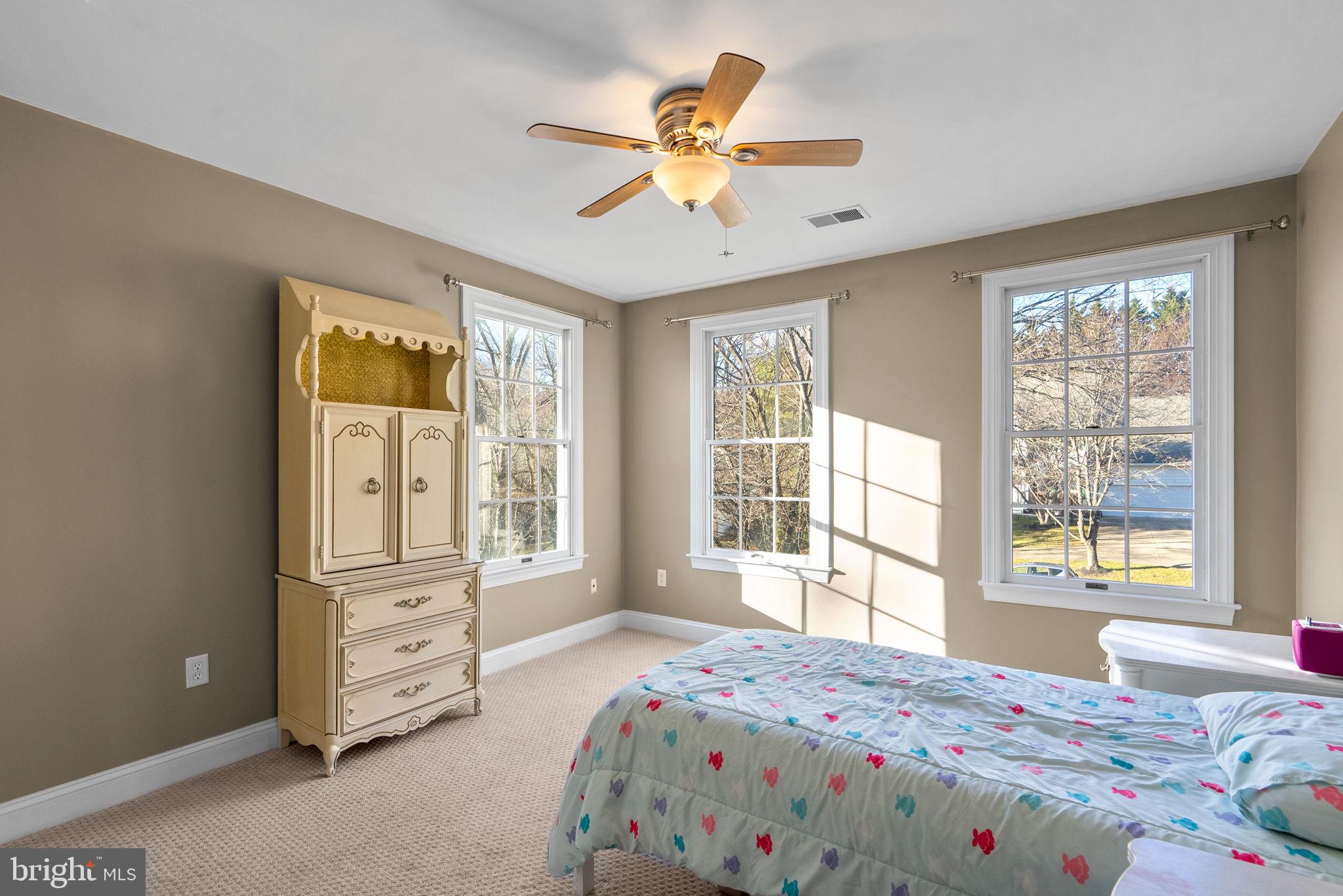 RIVER HILL - Residential