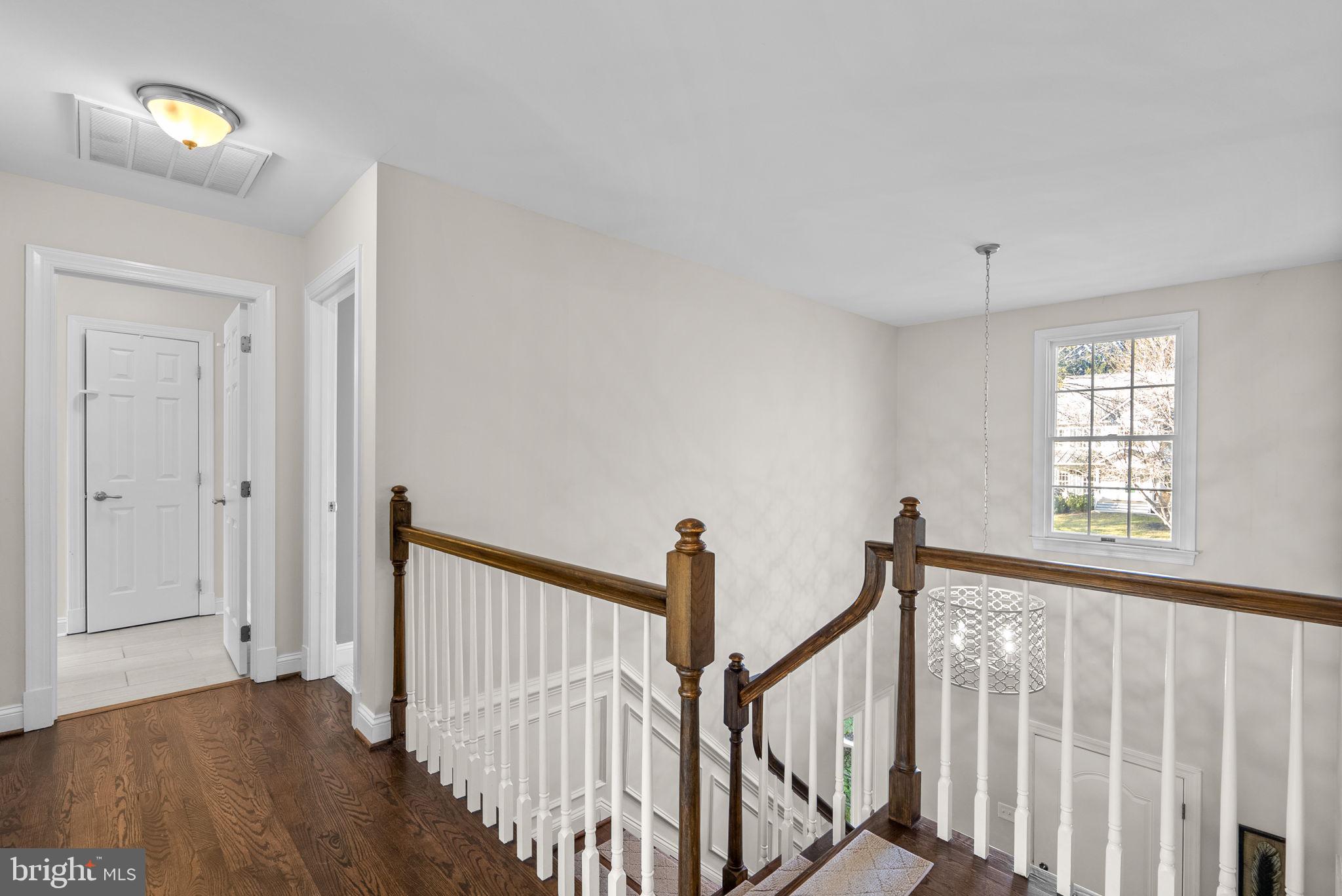 RIVER HILL - Residential