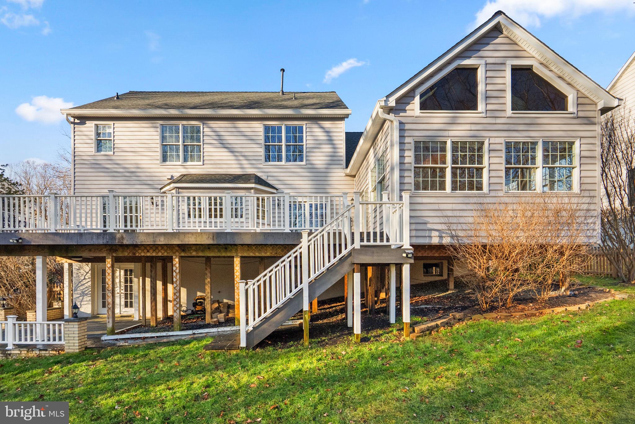 RIVER HILL - Residential