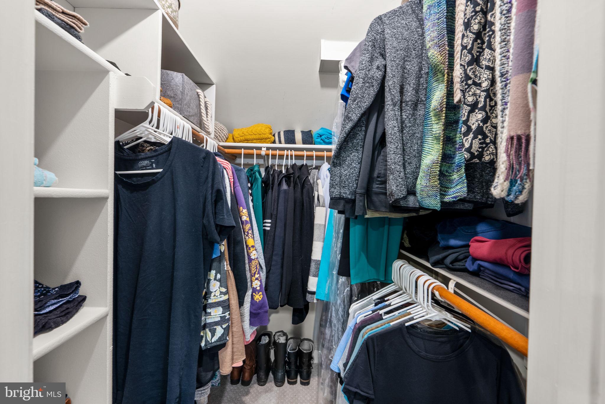 RIVER HILL - Residential