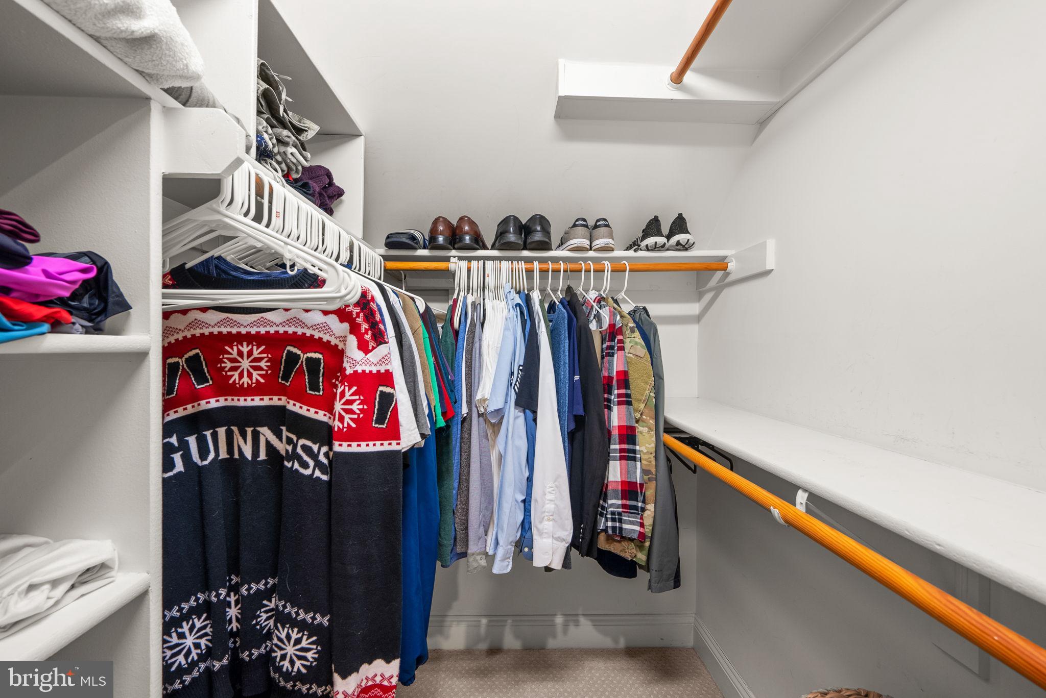 RIVER HILL - Residential