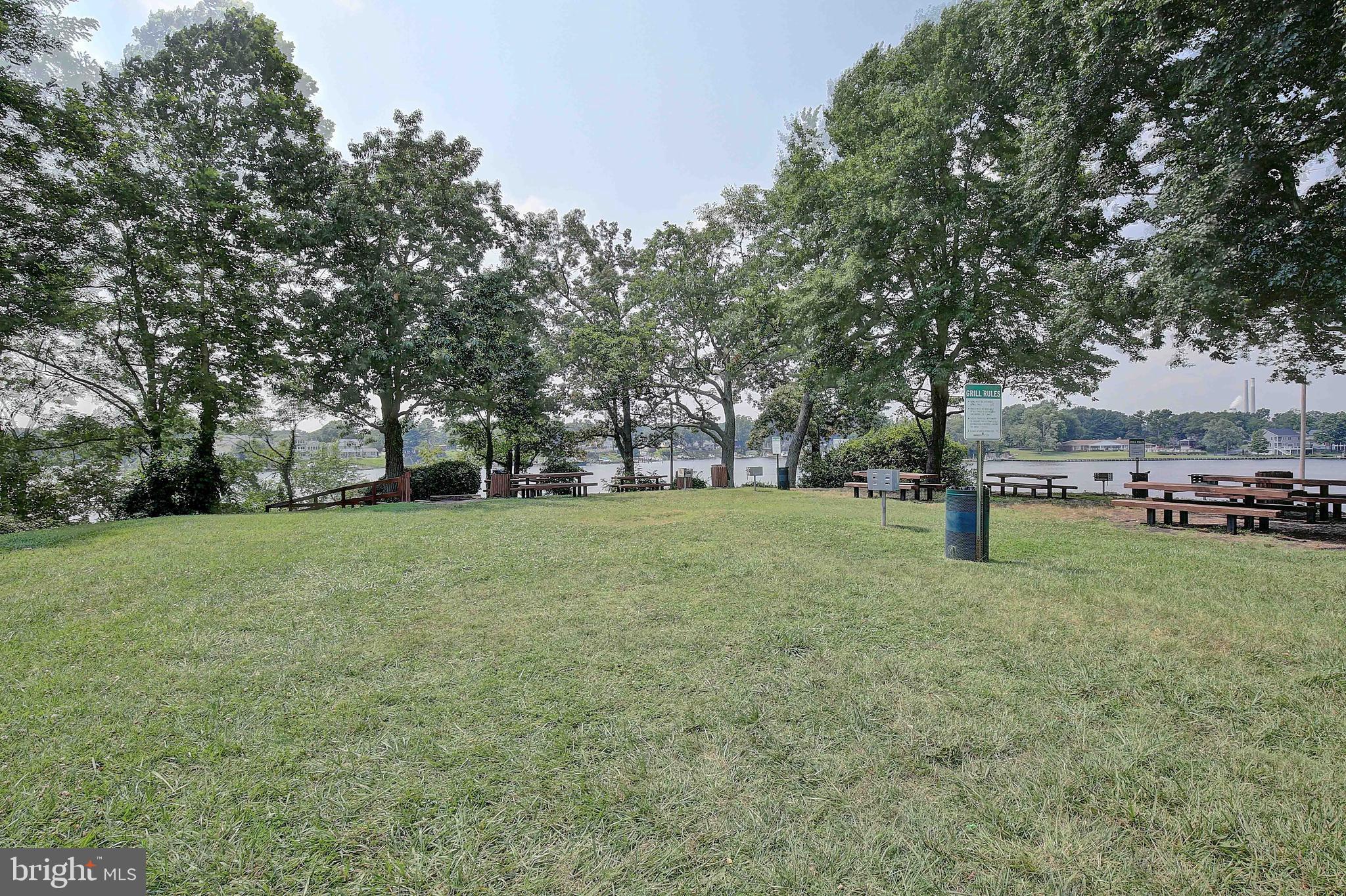 ELIZABETHS LANDING - Residential