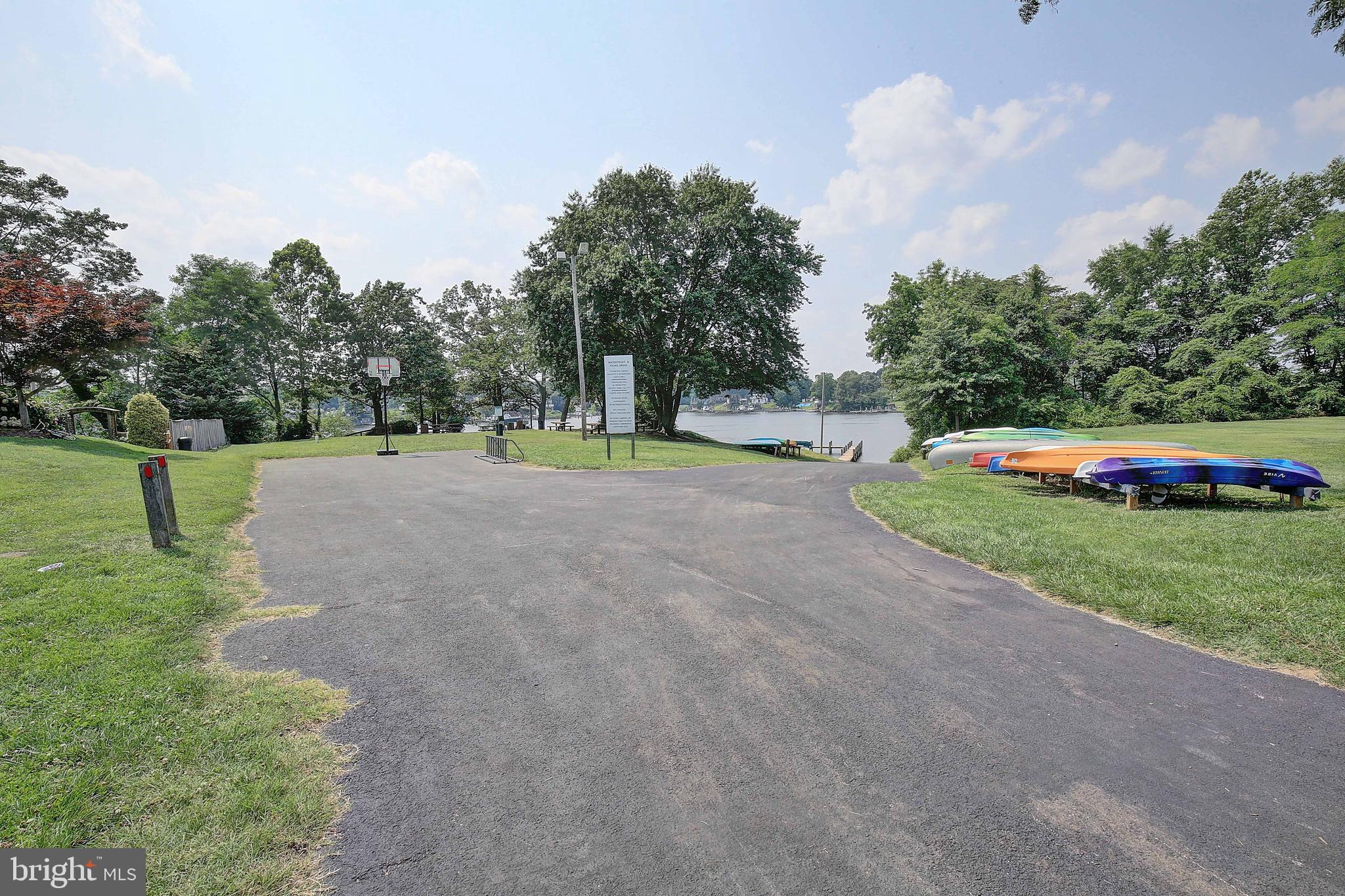 ELIZABETHS LANDING - Residential